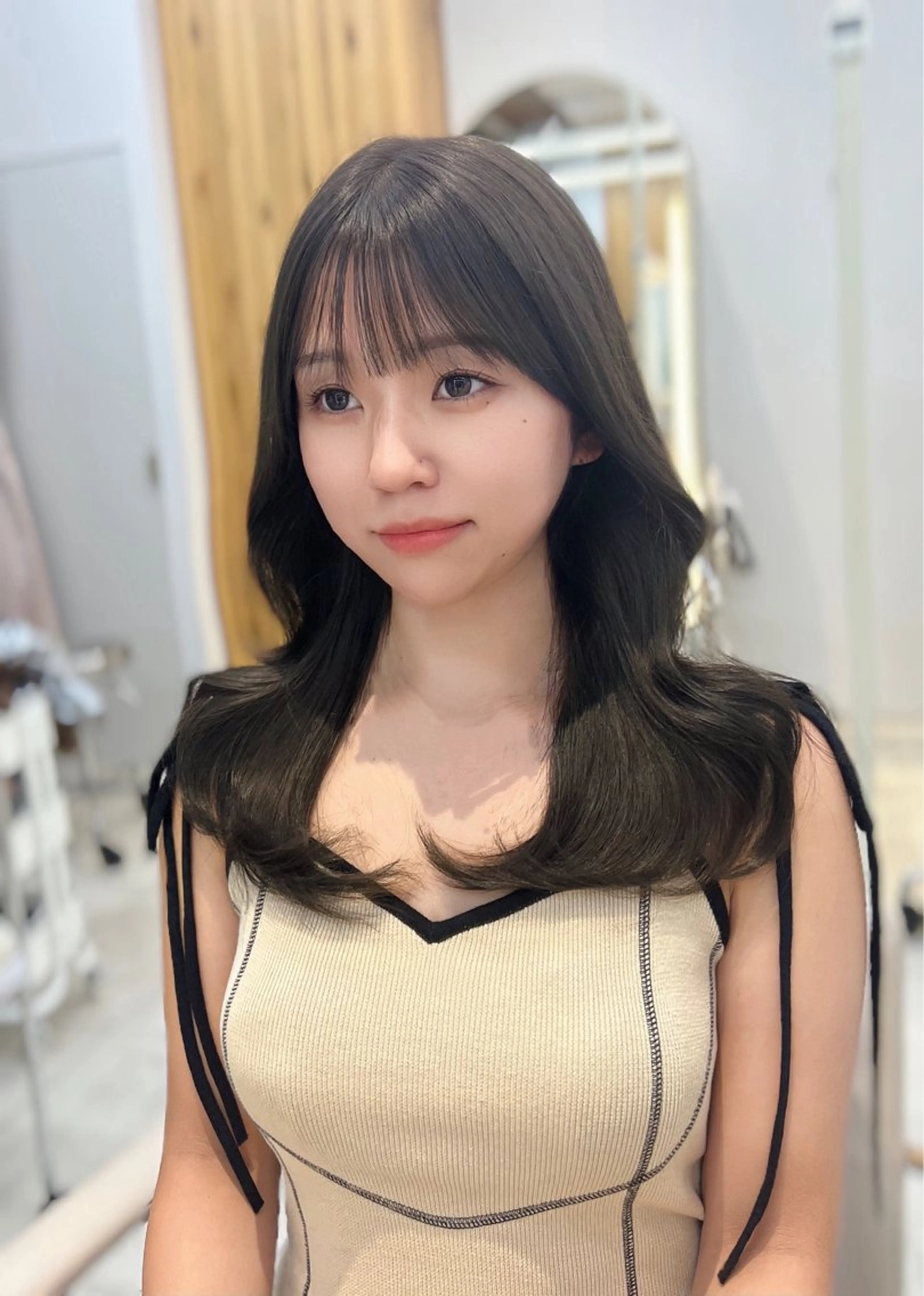 ロング カット ヘアカラー トリートメント レイヤーカット/ 顔まわり/アオイのヘアスタイル