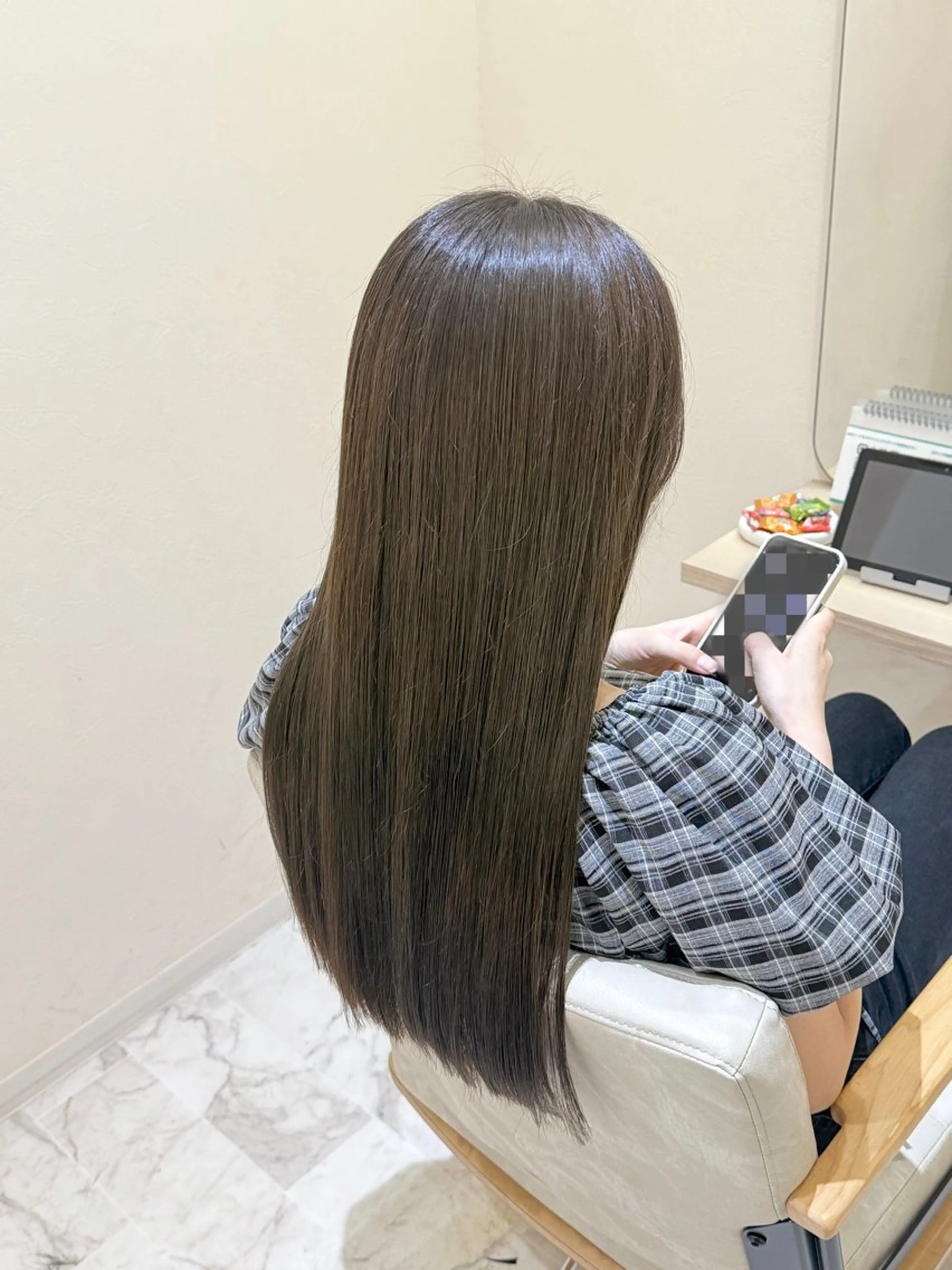 ロング カラー 透明感カラー グレージュ オリーブグレージュ オリーブグレー カット ヘアカラー トリートメント 【ボブ/透明感カラー 】🎀上村美緒🎀のヘアスタイル