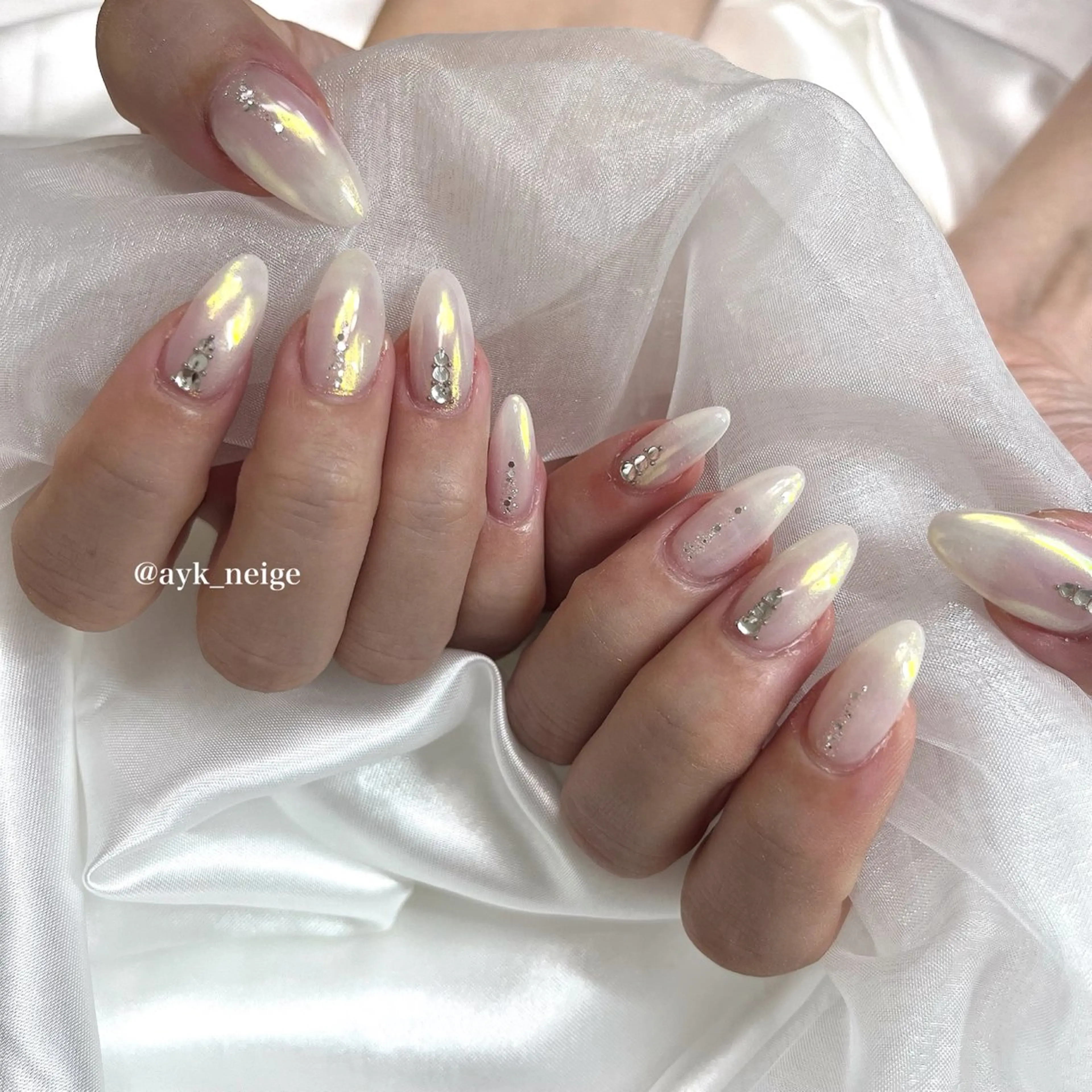 ネイル フットネイル フレンチネイル キラキラネイル 韓国ネイル マグネットネイル n'eige nail所属・大谷 綾香のネイルデザイン