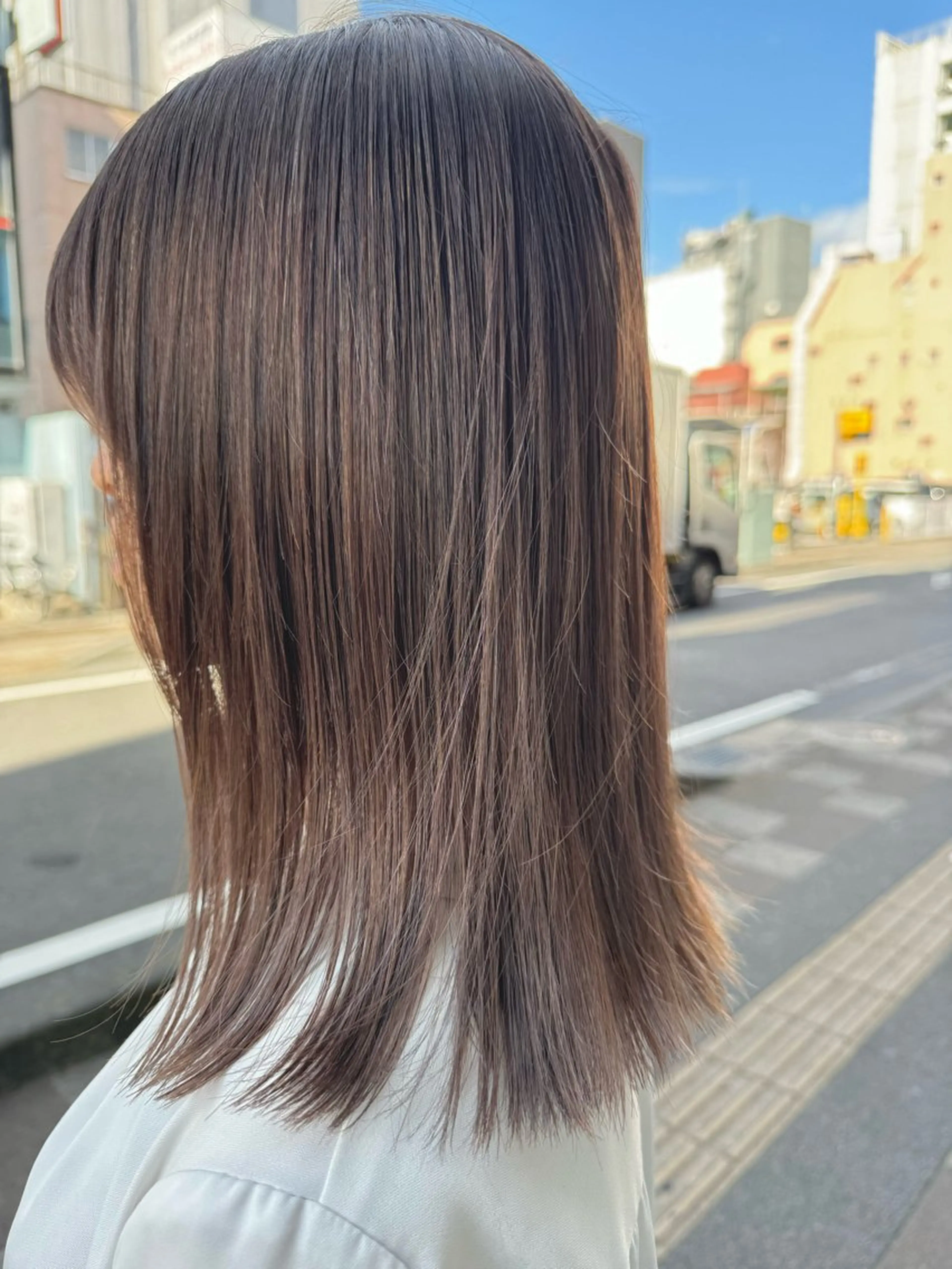 ミディアム 米元 春奈のヘアスタイル