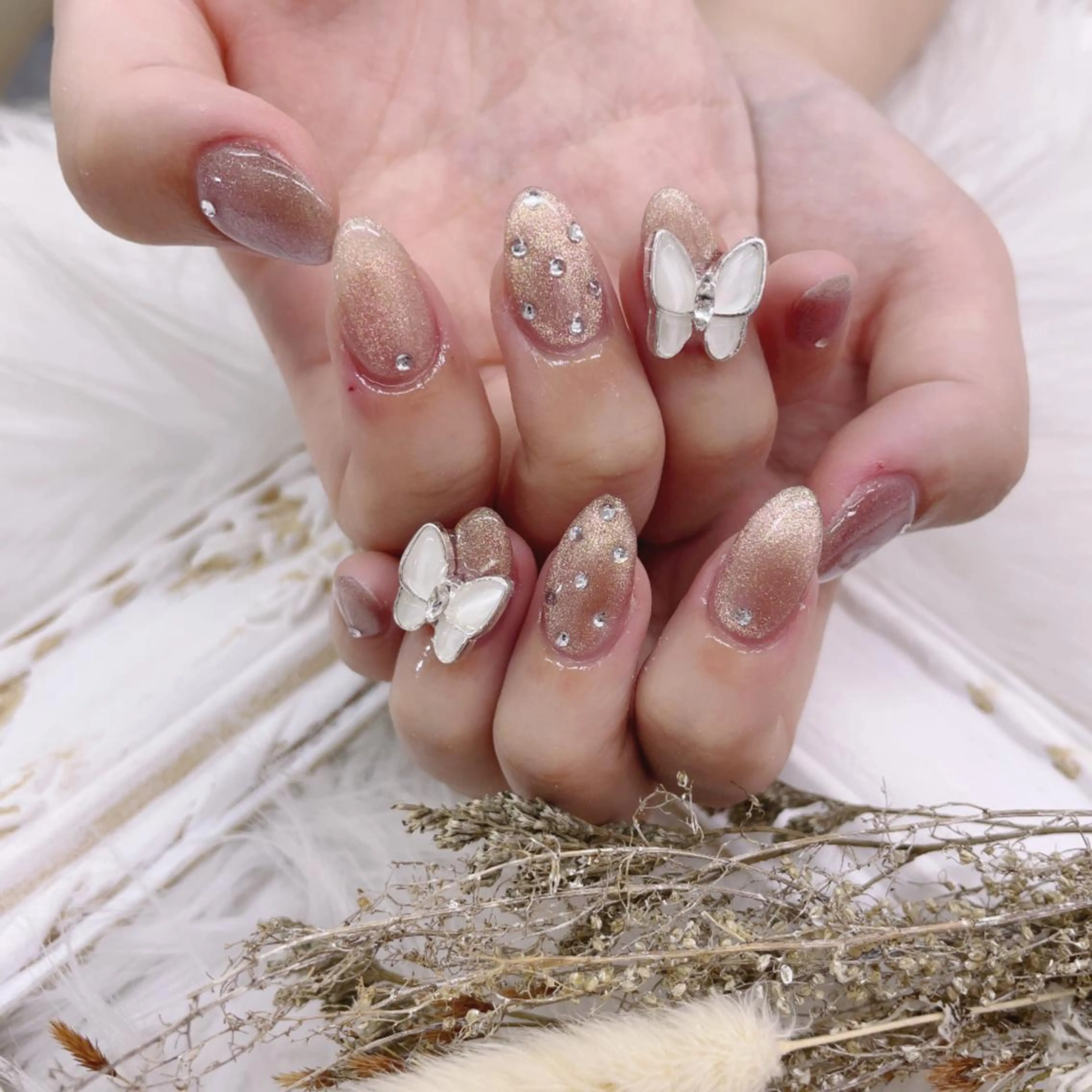ネイル 🦋ネイルサロン ブラン🌈ゆりのネイルデザイン