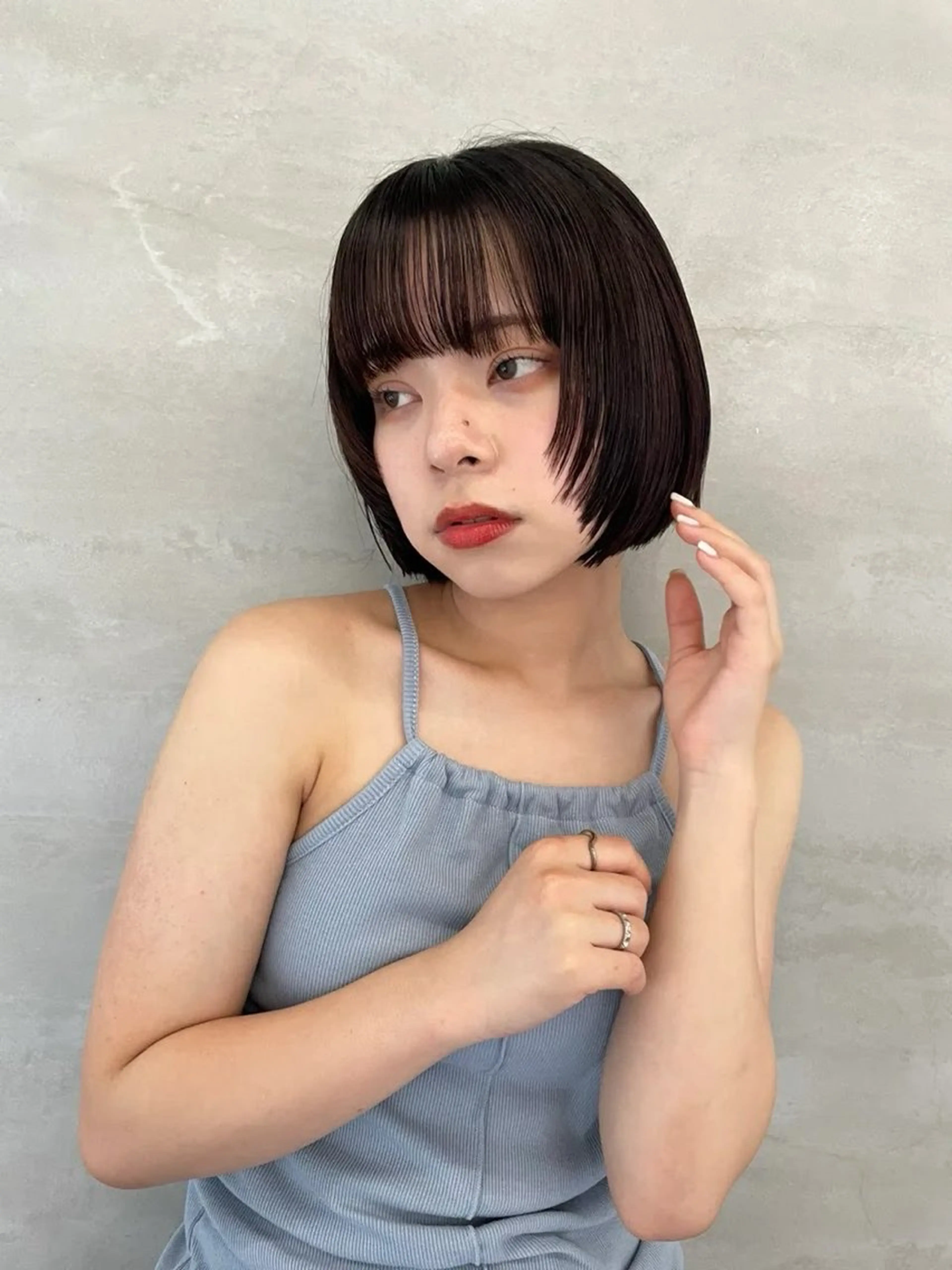 ショート 切りっぱなしボブ ボブ 顔まわりレイヤー レイヤーカット カット 鶴井 美空のヘアスタイル