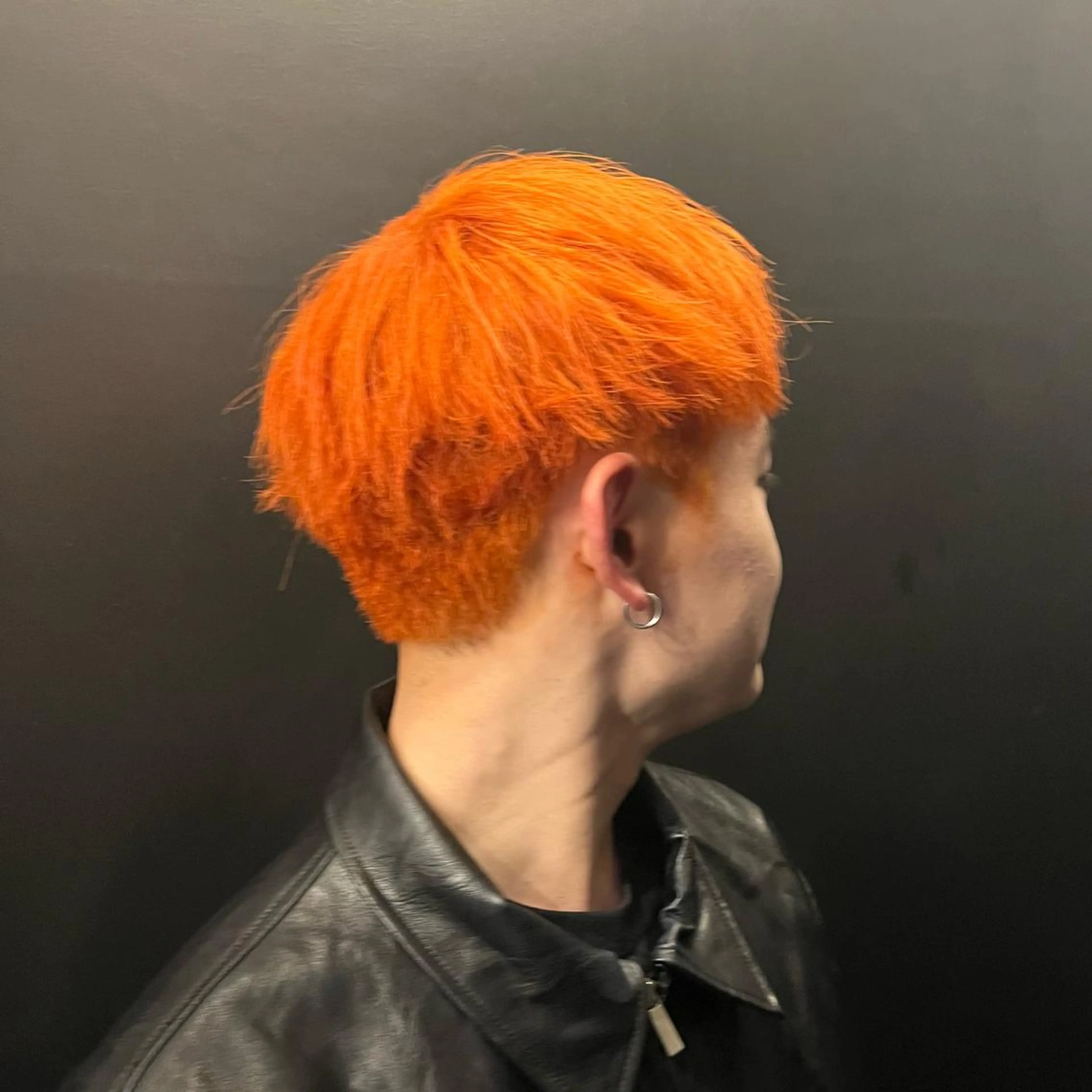 カラー メンズ ヘアカラー トリートメント 🌼動き×透明感🩵 ハイトーン/ナナのヘアスタイル