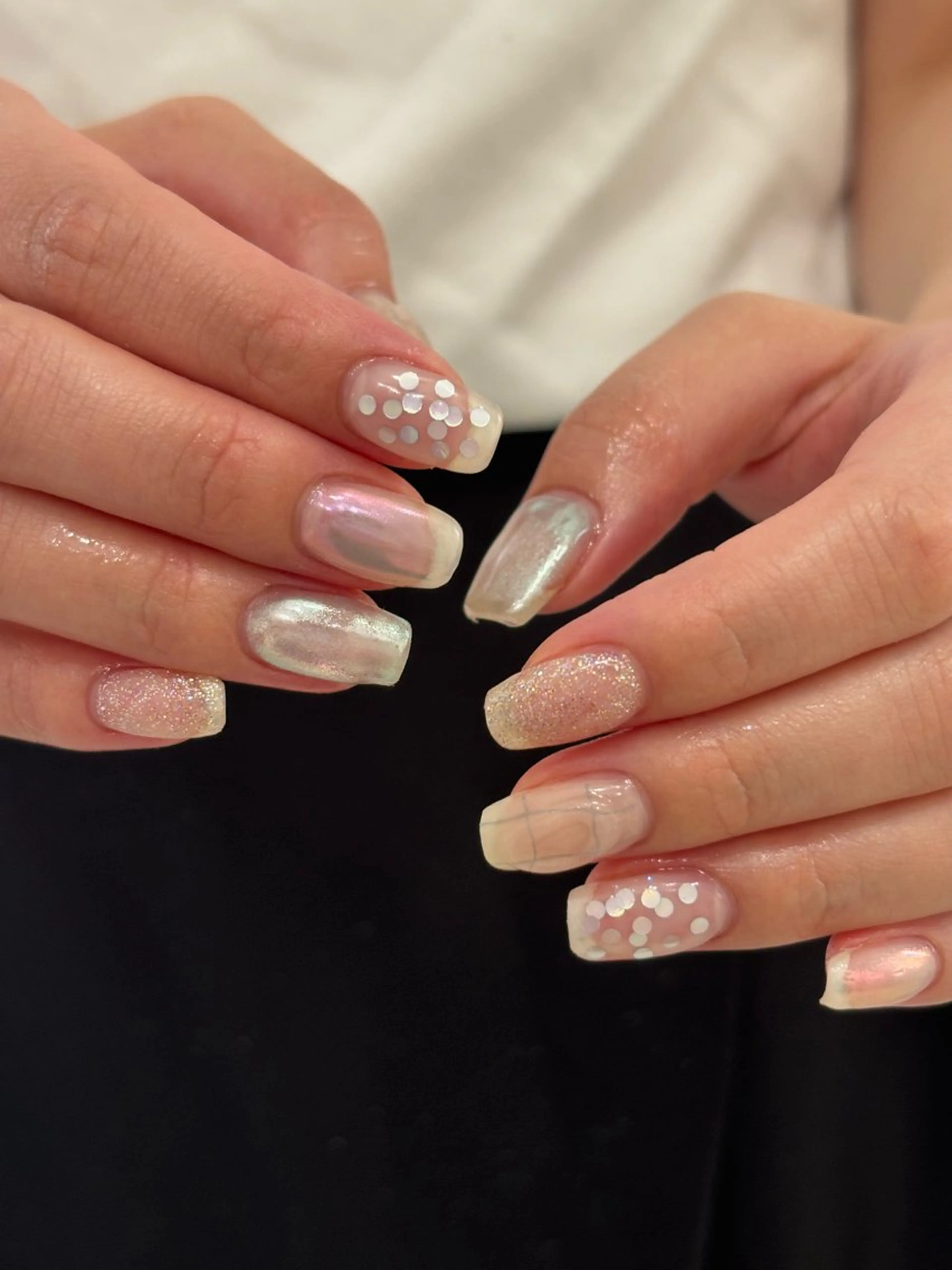 ネイル ハンドネイル une／YUKINA 🫧大人nuanceのネイルデザイン