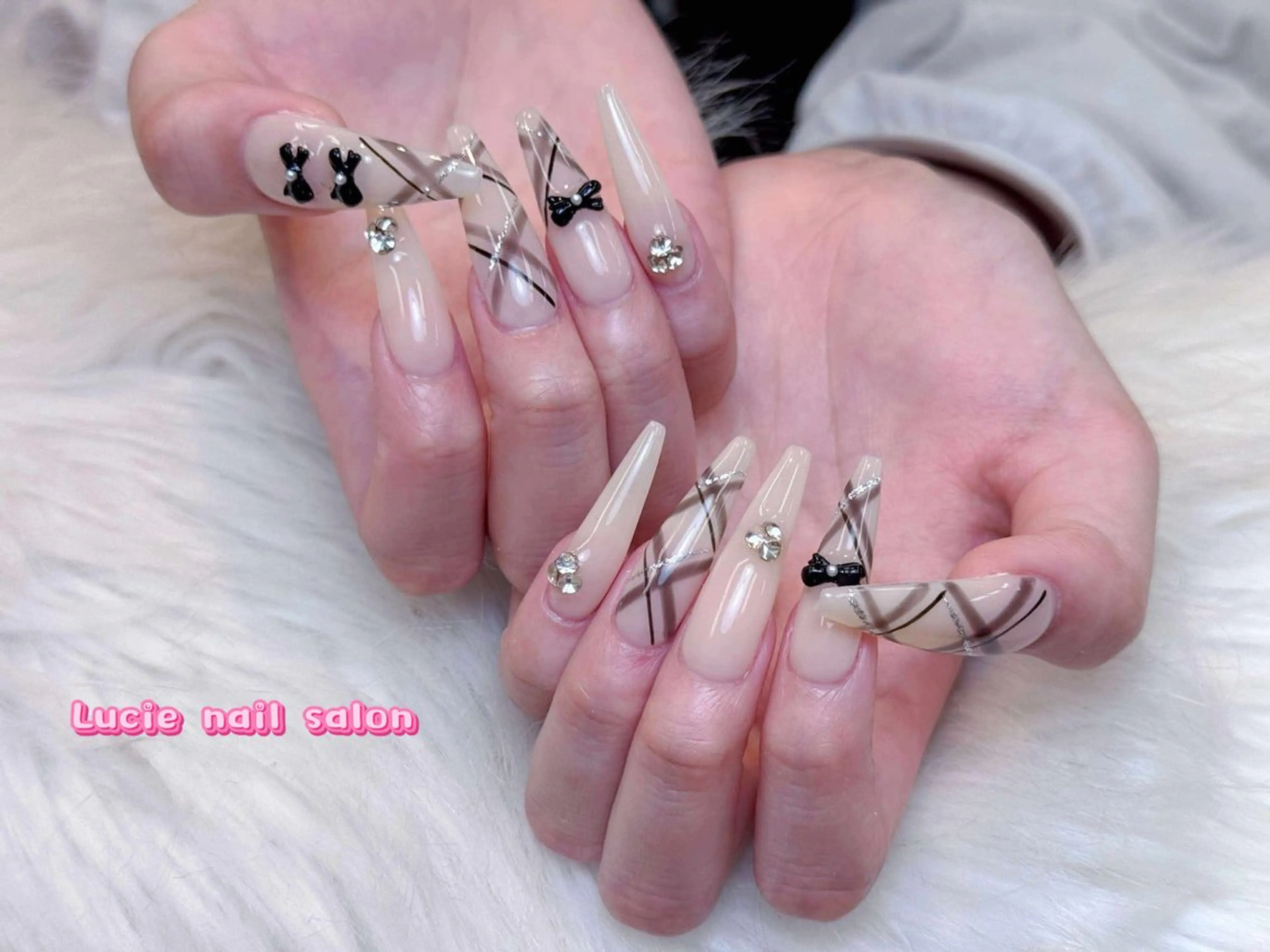 ネイル フレンチネイル ジェルネイル グラデーション 持ち込み オフィスネイル ハンドネイル LUCIE NAIL所属・LUCIE NAILのネイルデザイン