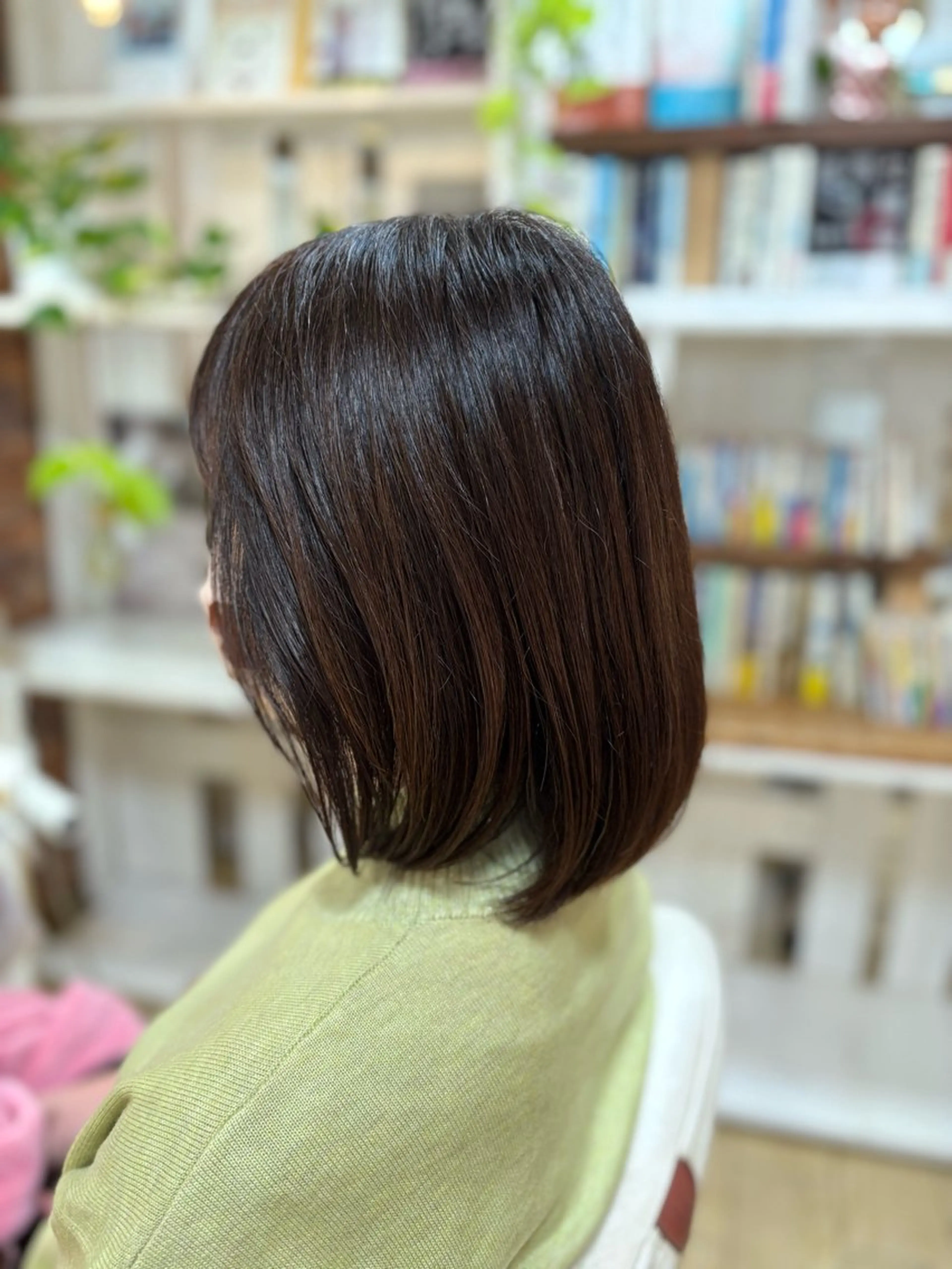 ミディアム カット ヘッドスパ 岩谷 美香のヘアスタイル