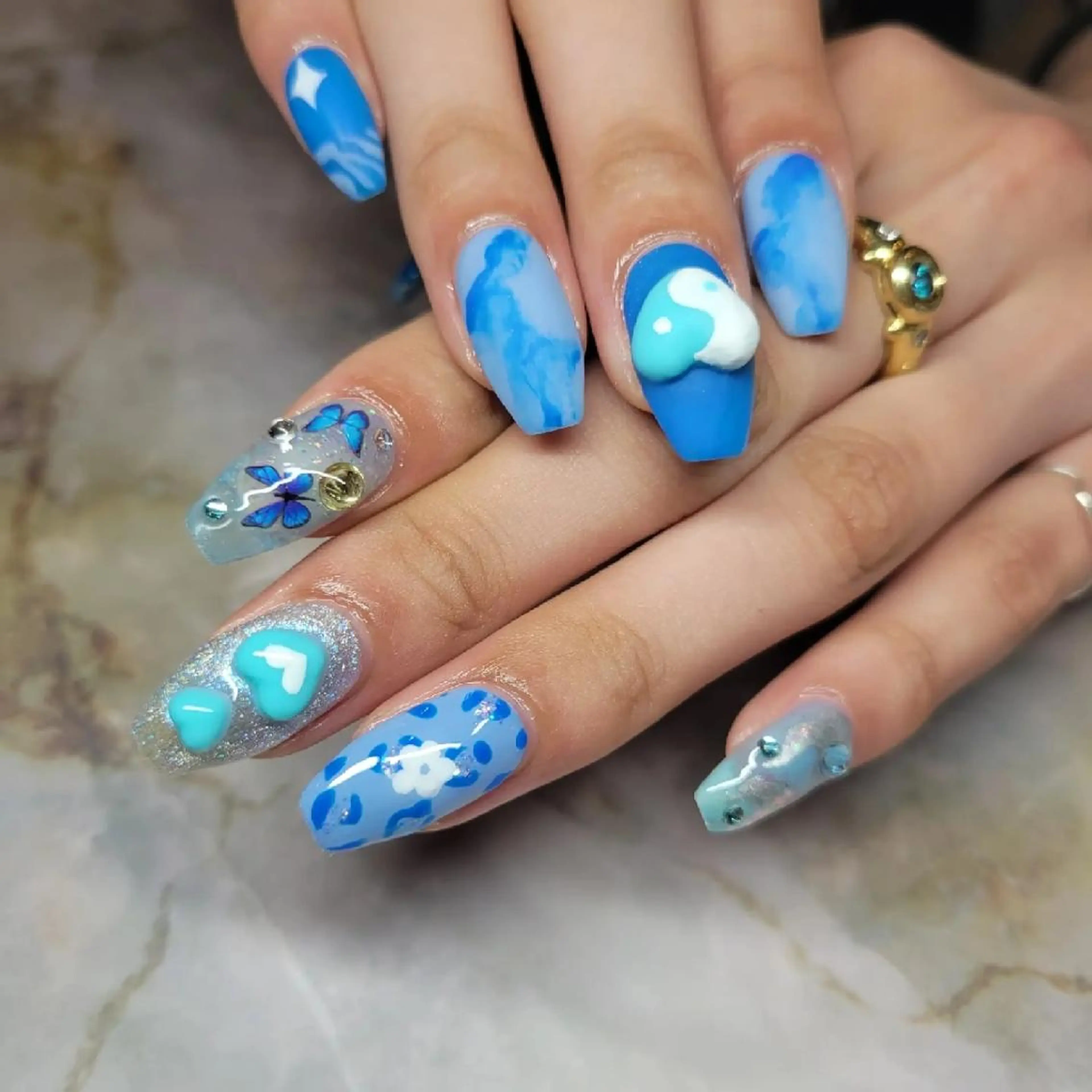 ネイル アートネイル フラッシュネイル ジェルネイル キラキラネイル Nail salon Coco所属・Nail salon Coco【溝の口駅】のネイルデザイン