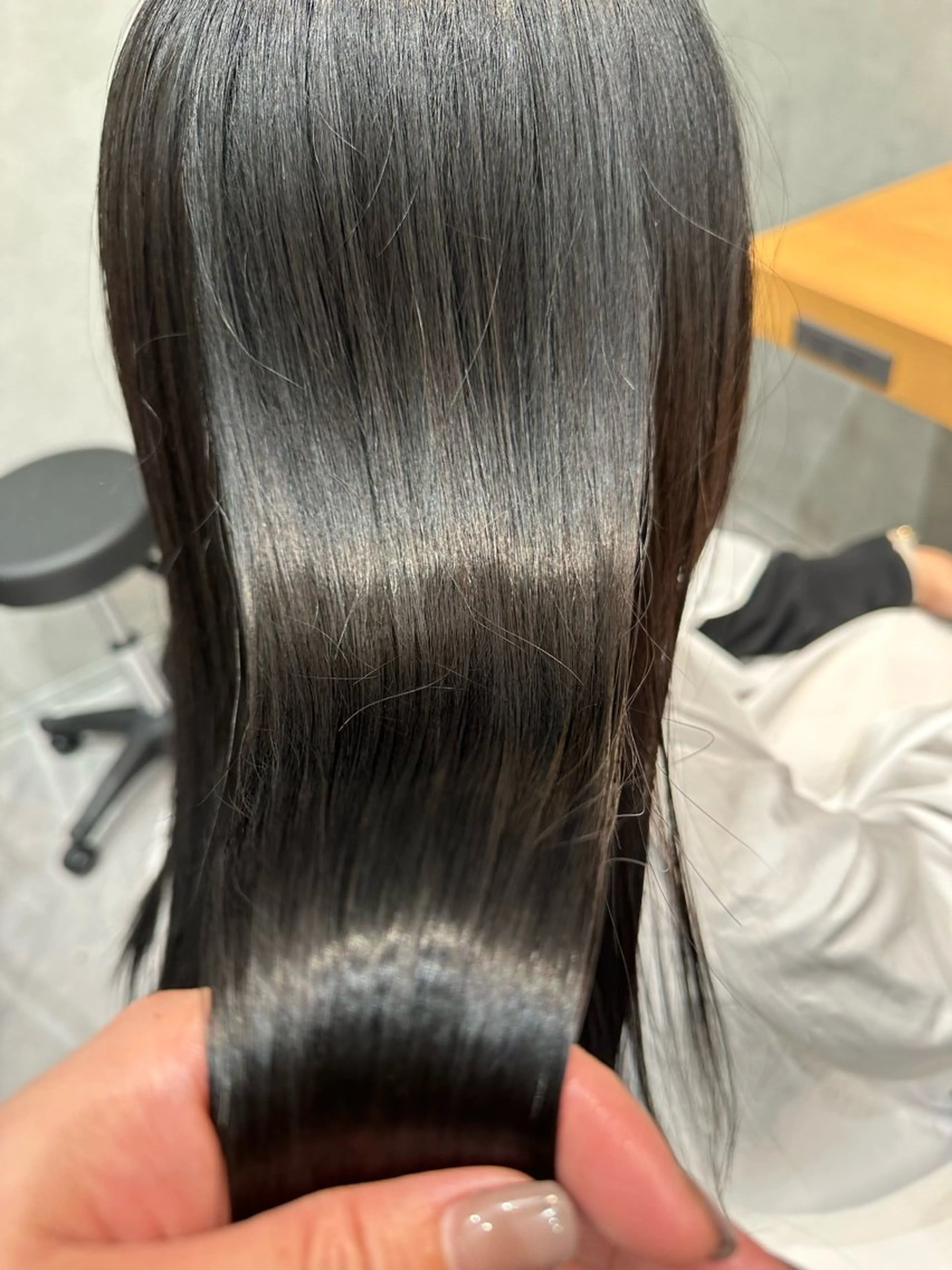 髪質改善美髪カラー　長さ鎖骨下から➕1400円頂きます🙇‍♀️の写真