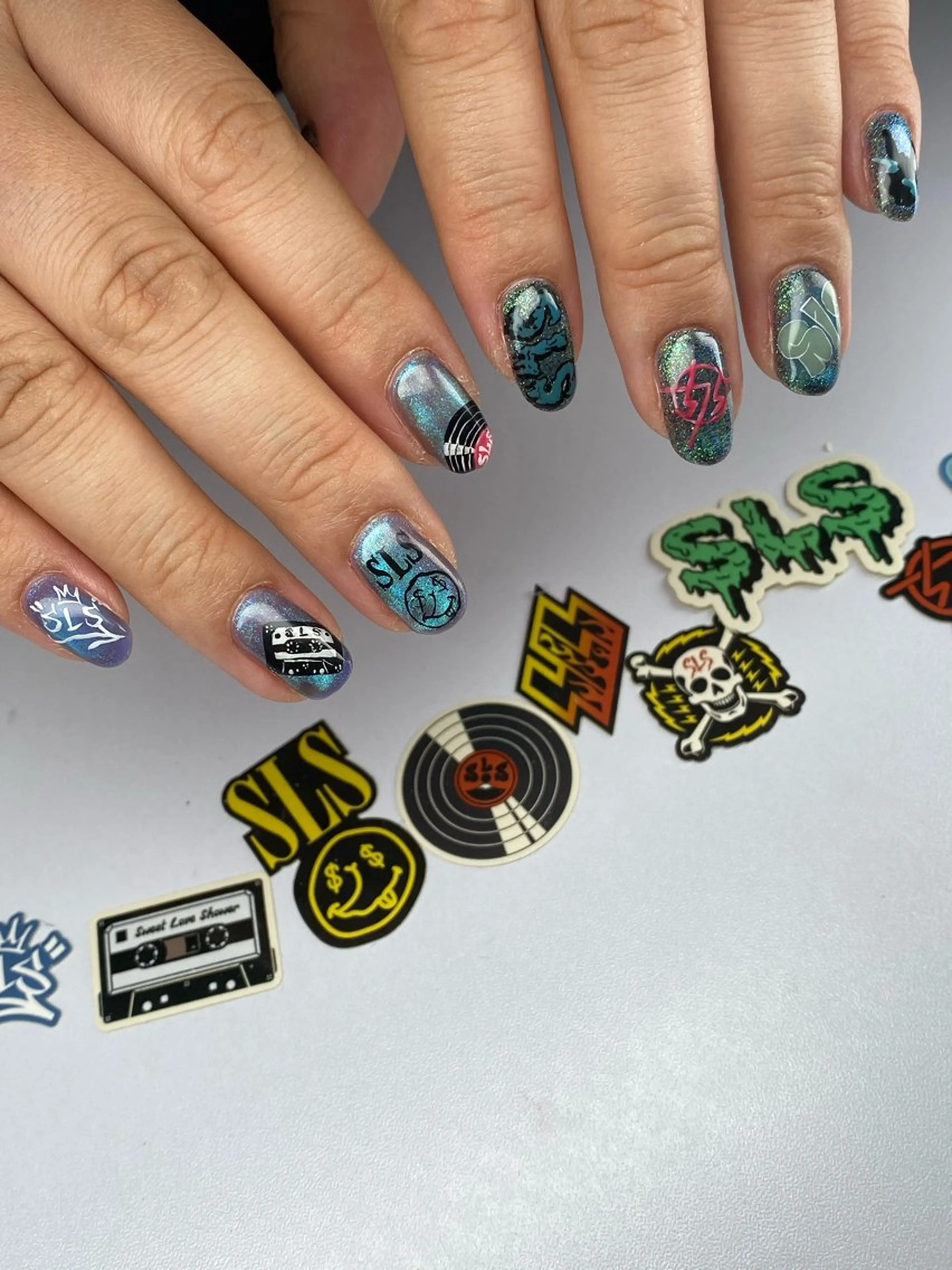 ネイル アートネイル アトリエみかん所属・MIKA 🍊のネイルデザイン