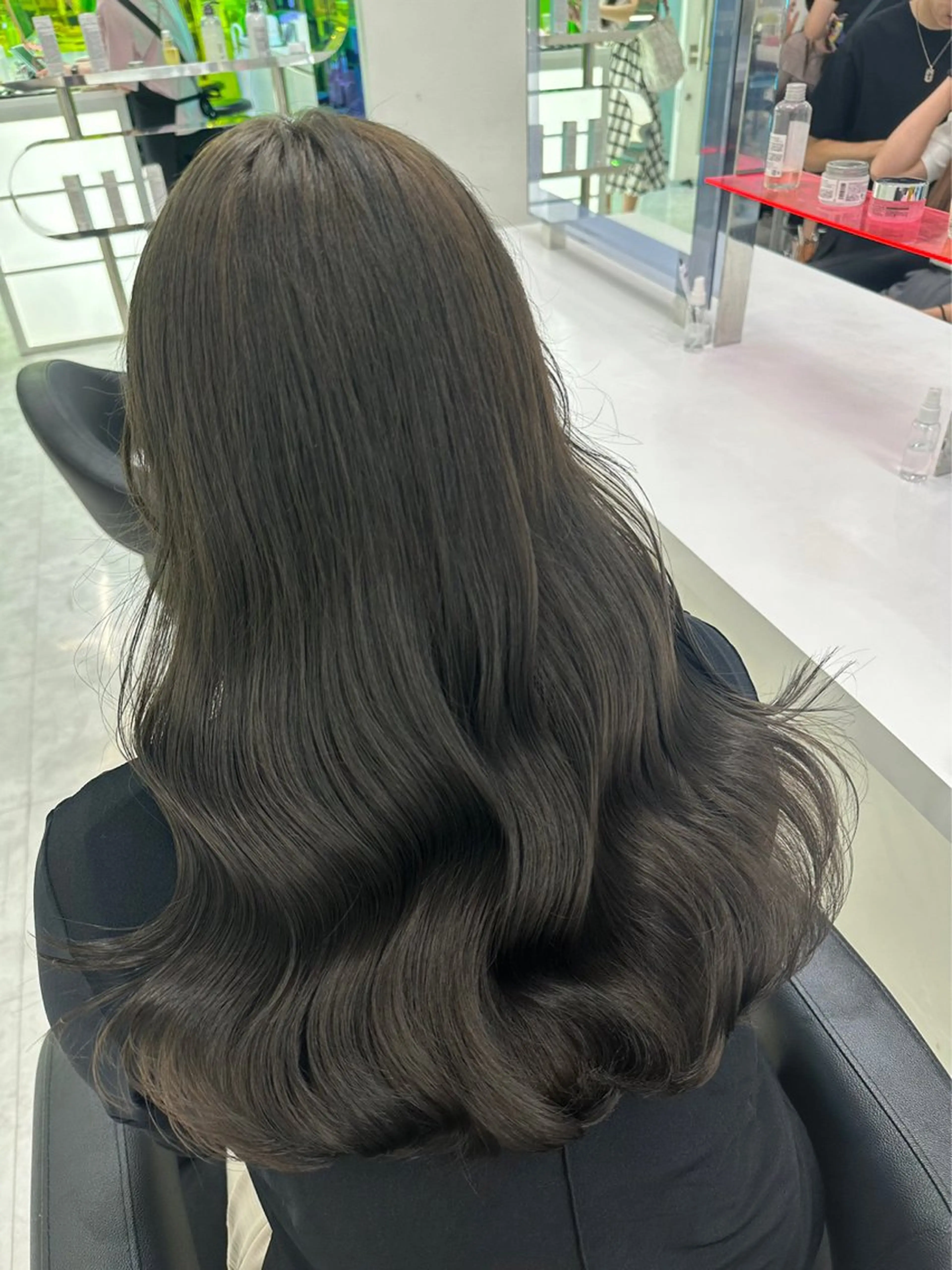 セミロング カラー ヘアアレンジ 韓国レイヤー&ピンク 艶髪🩶maikoのヘアスタイル