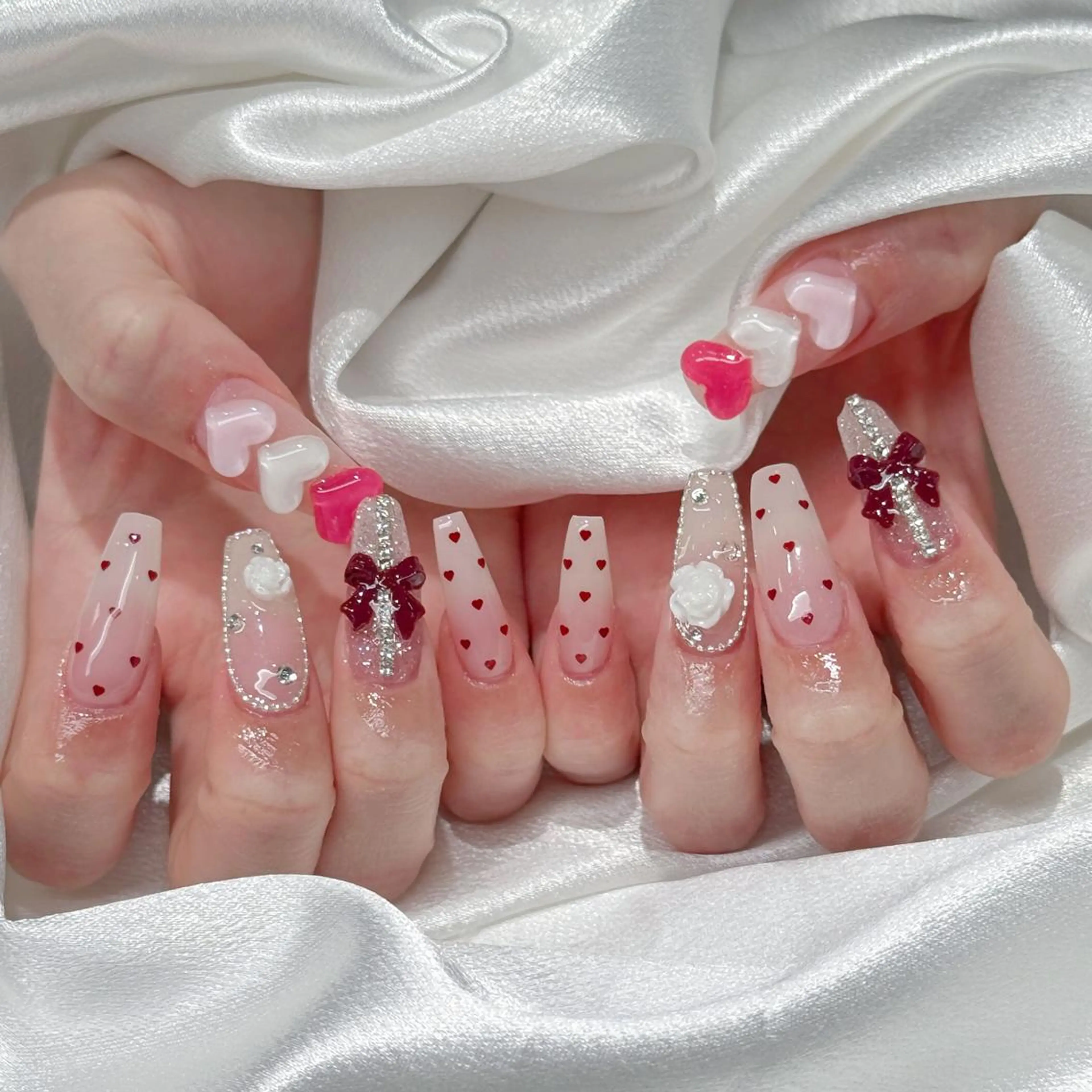 ネイル オーロラネイル ブルー チークネイル フットネイル フレンチネイル Nails168 ネイルズイロハのネイルデザイン