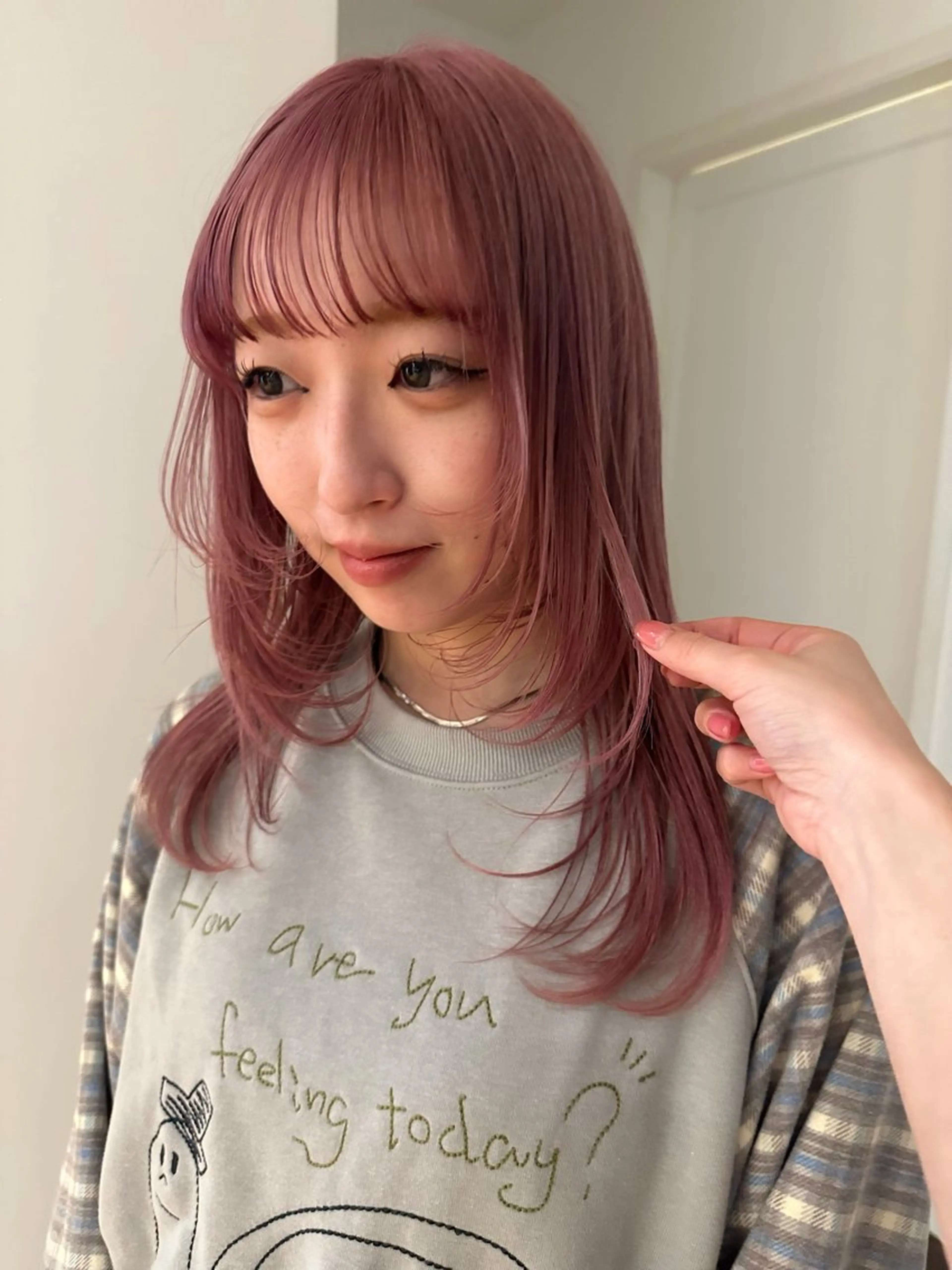 ミディアム 美 海のヘアスタイル