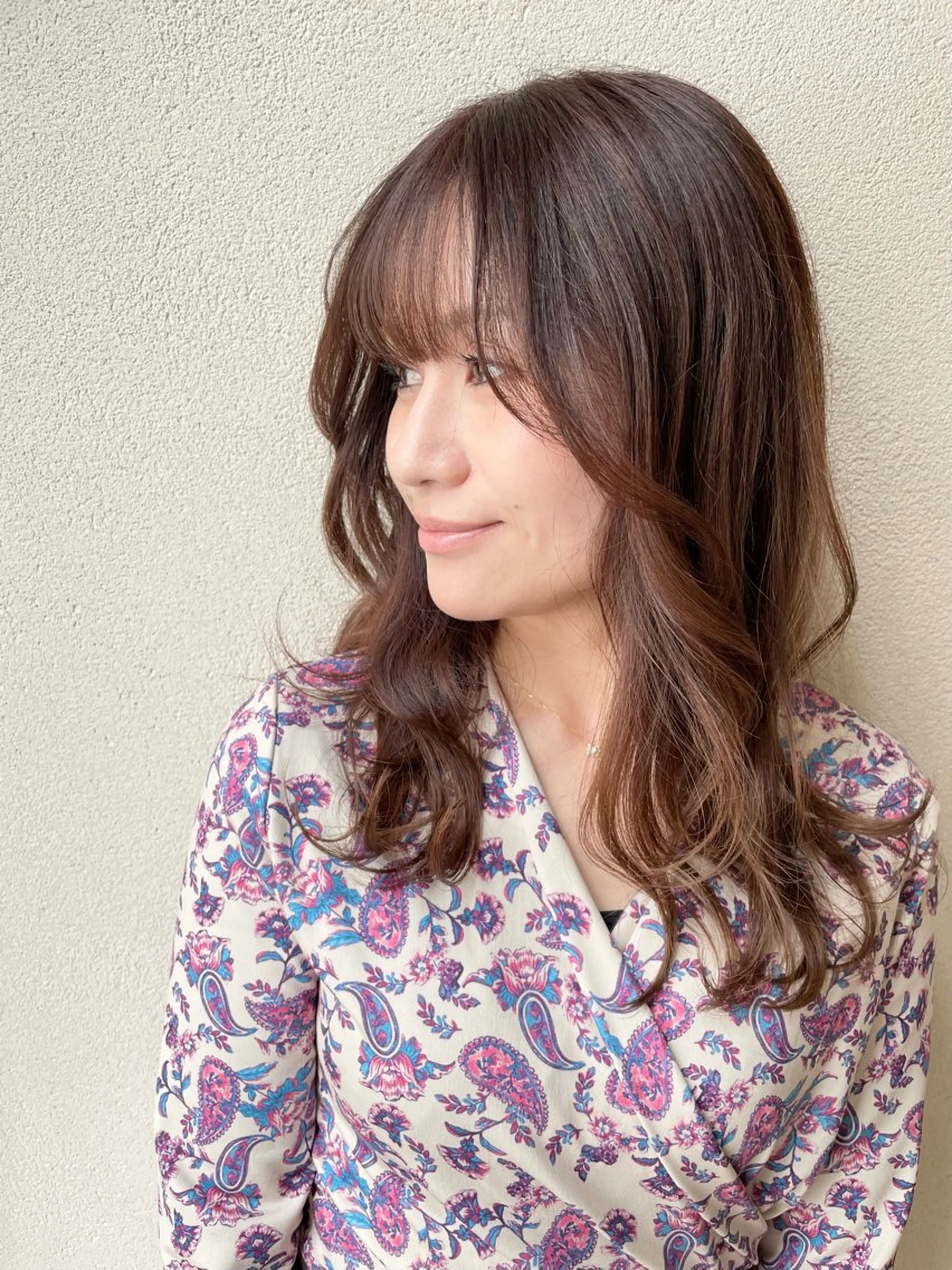 セミロング カラー ブラウンカラー ラベンダーカラー ラベンダーブラウン レイヤーカット 沢田 瞳のヘアスタイル