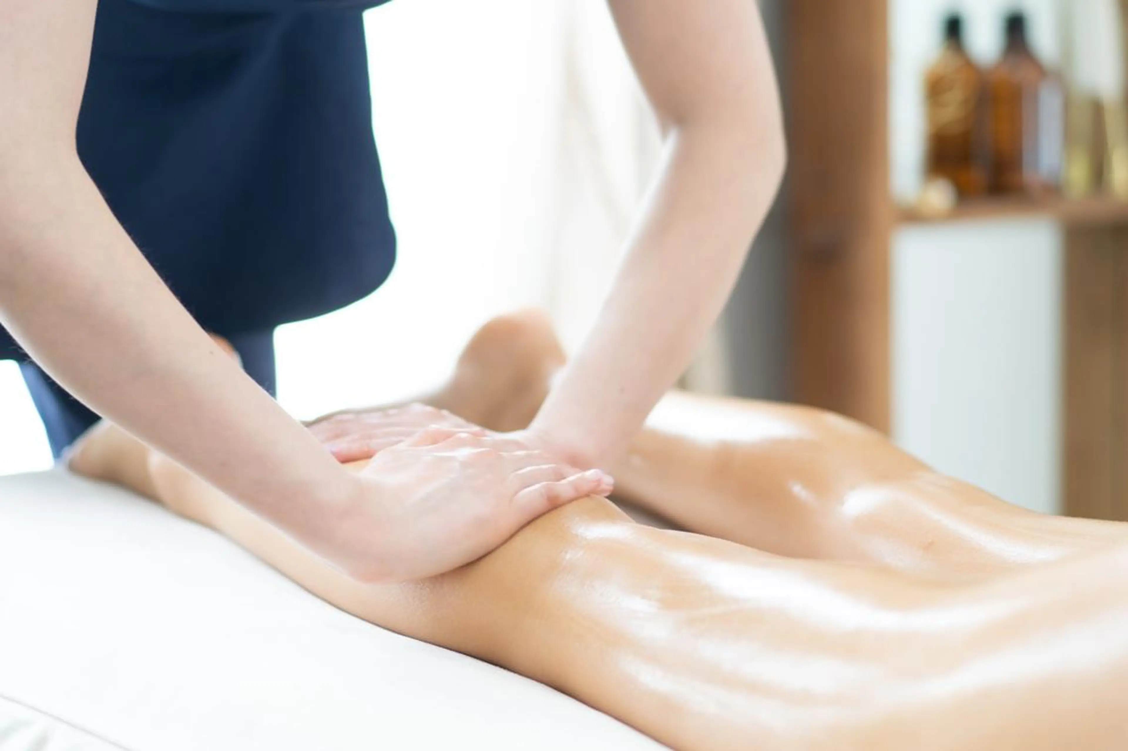 夏までに脚痩せ集中お試しプラン★リンパマッサージ40分＋セレブの筋トレマシン20分￥3300の写真