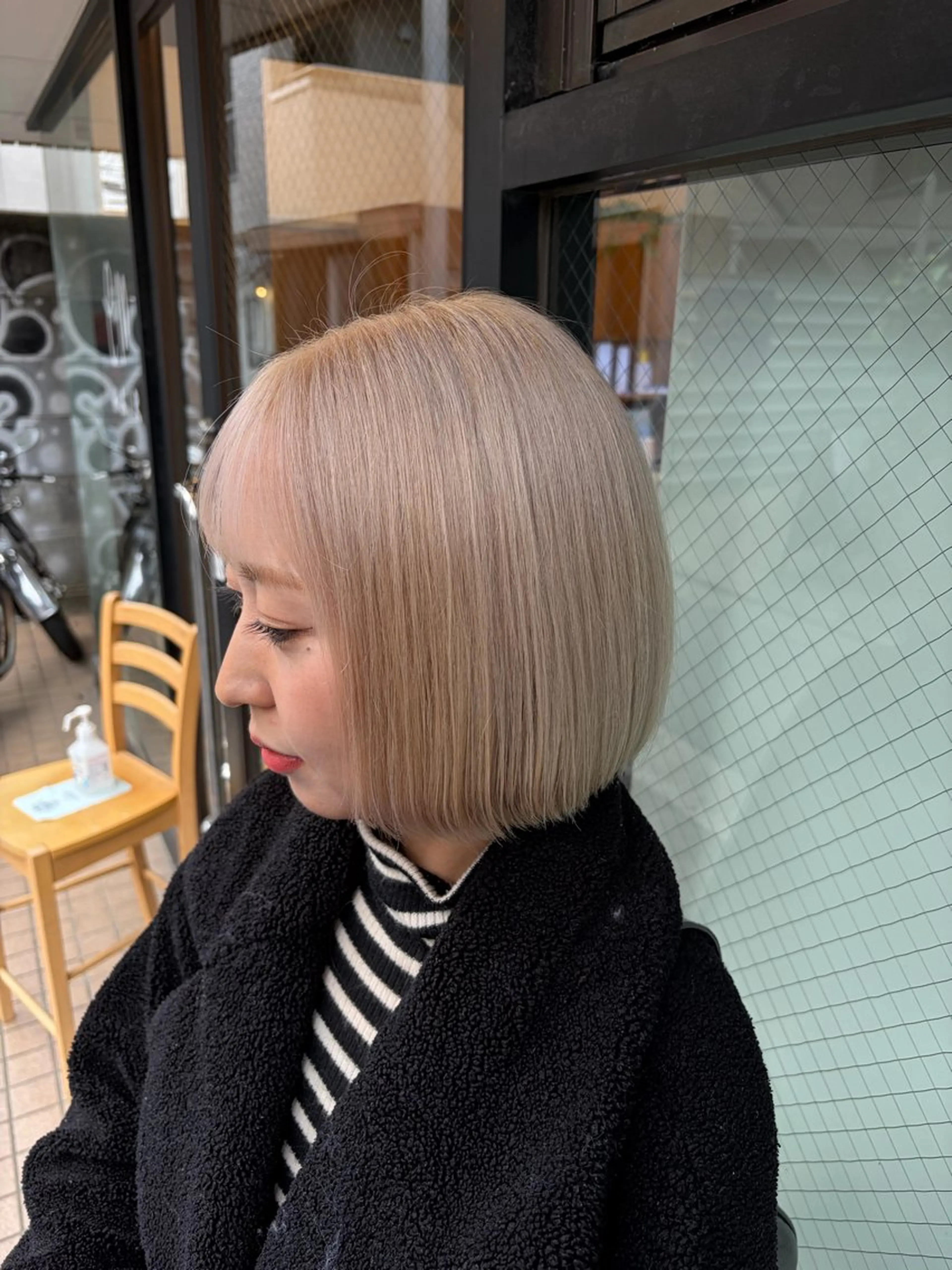 ミディアム カラー カット ヘアカラー トリートメント ダブルカラー寒色系 ボリューム改善ハヤトのヘアスタイル