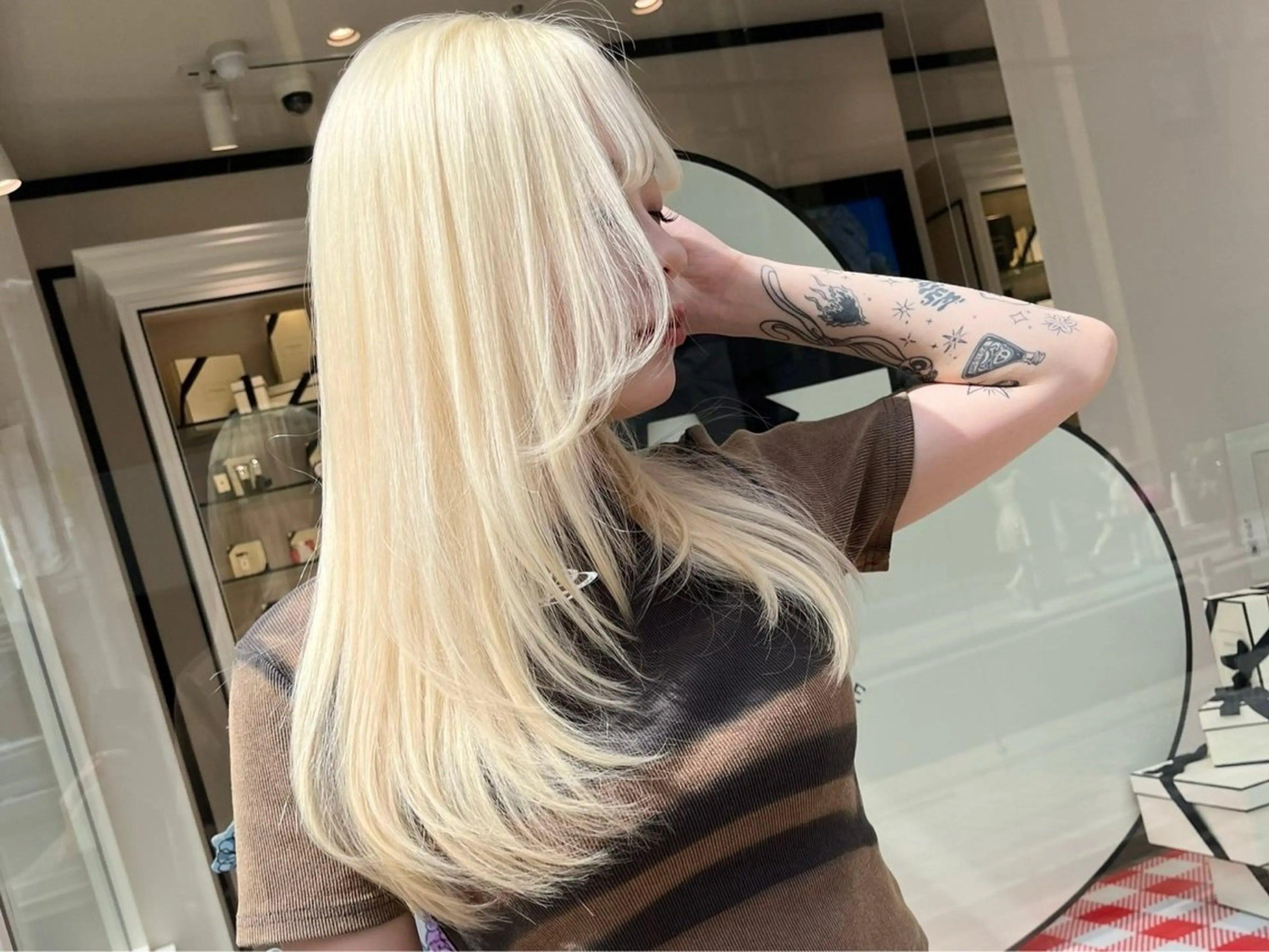 カット+美髪ケアブリーチ+カラー+トリートメント込みの写真