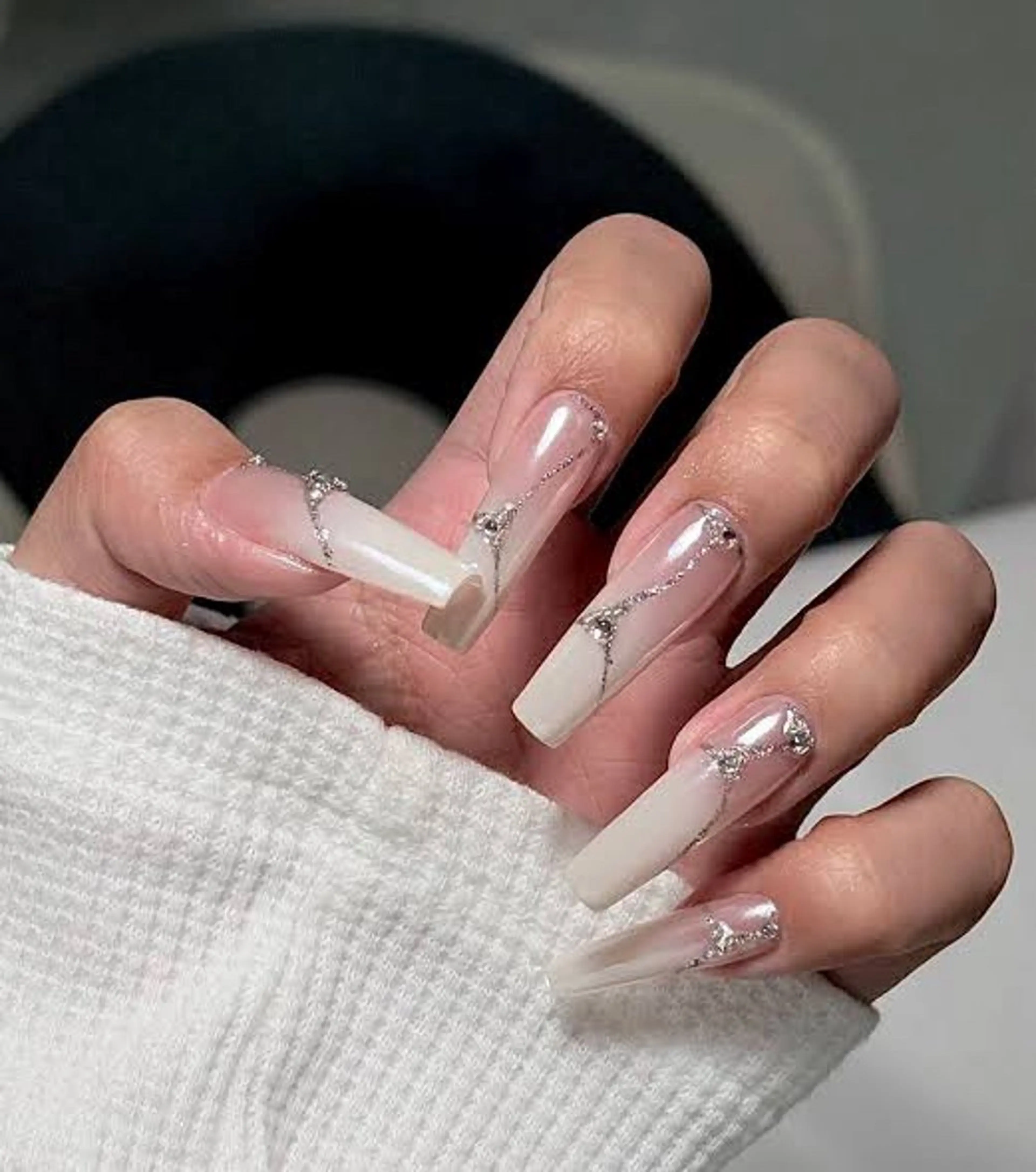 ネイル アートネイル 長さ出し ジェルネイル マグネットネイル ニュアンスネイル なな_ CloudyChanのネイルデザイン