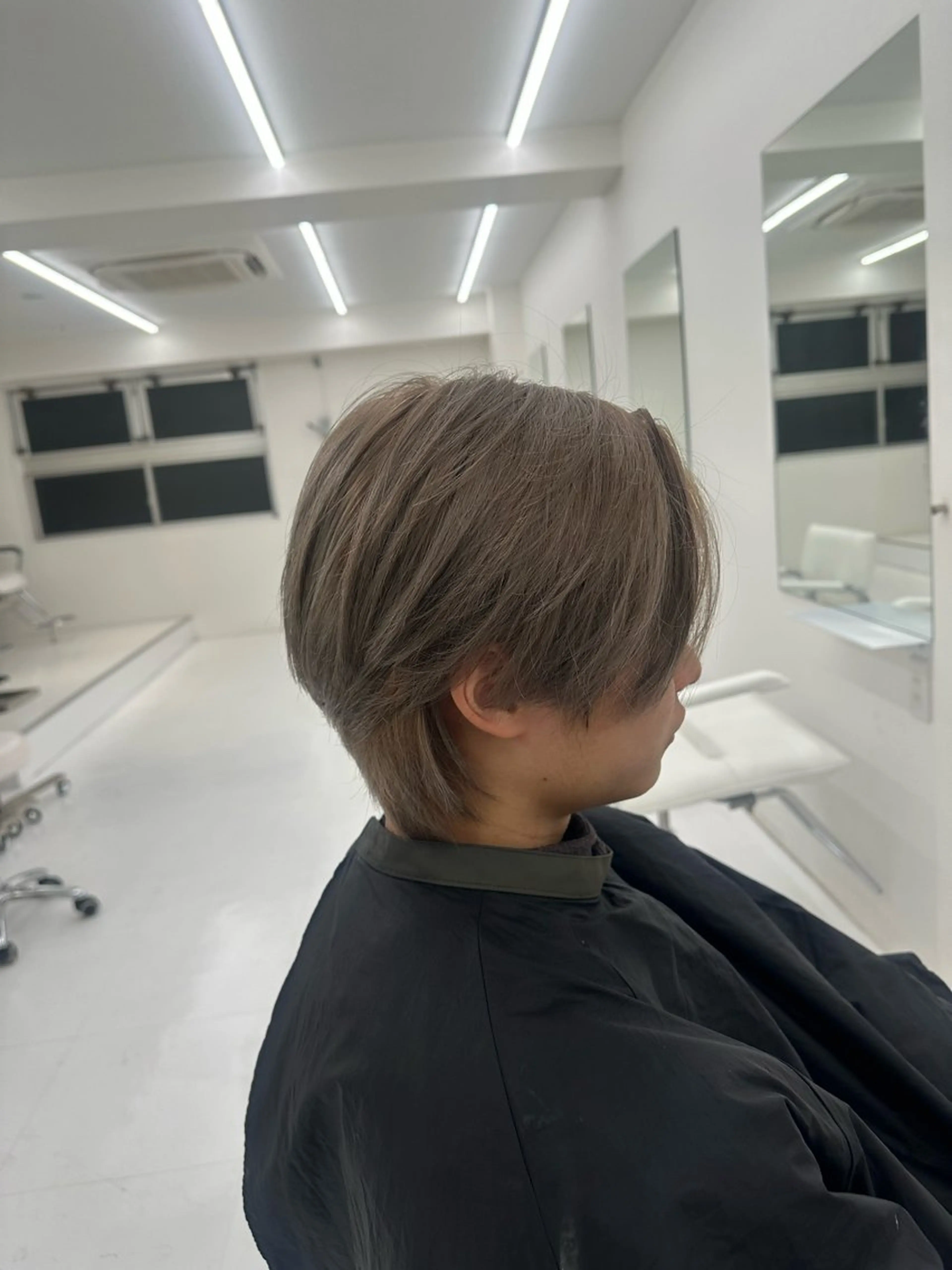 ショート カラー 藤原 脩のヘアスタイル