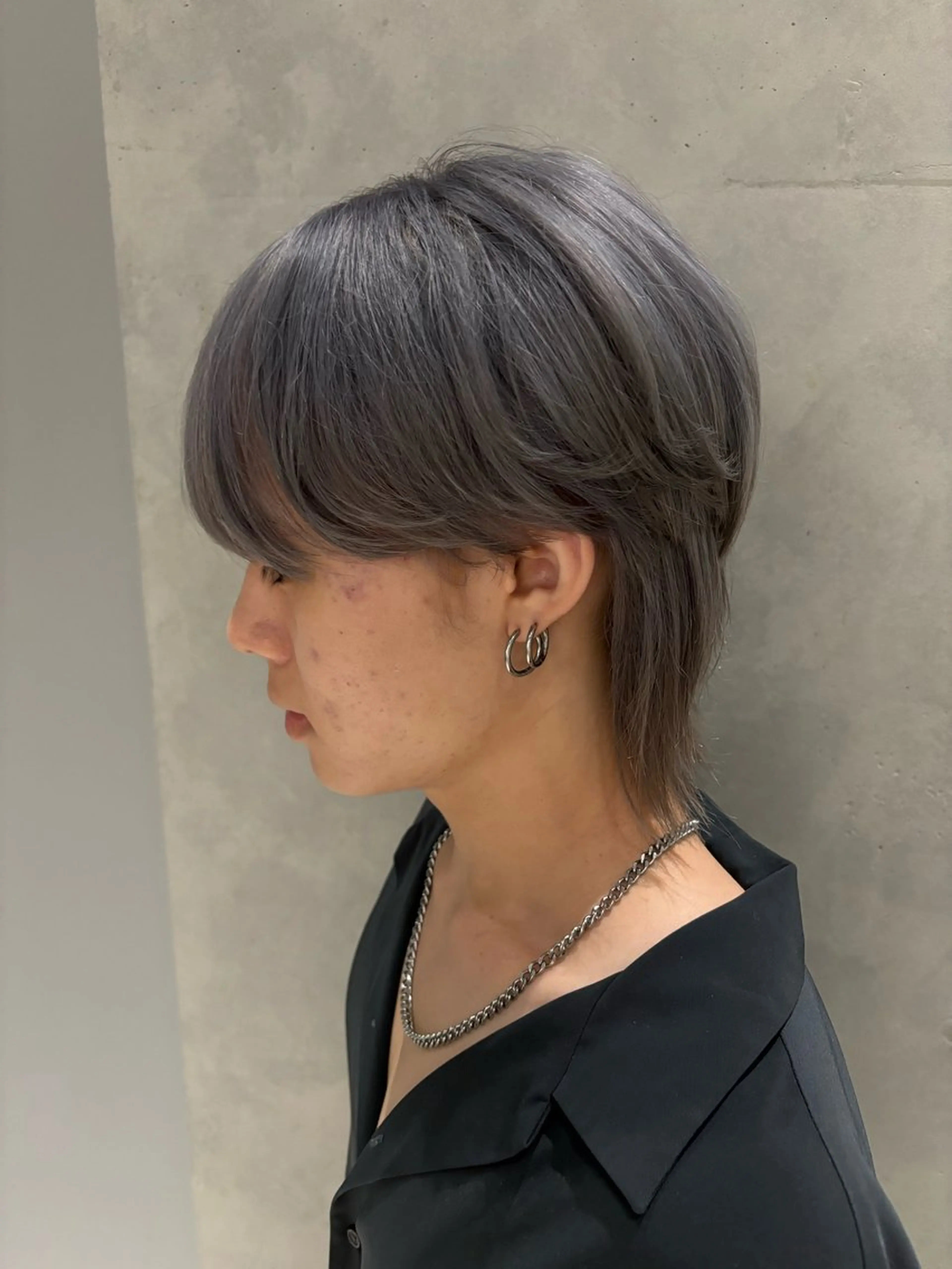 ショート カラー メンズ メンズブリーチ メンズパーマ ブリーチ シルバー 落ちる黒 森崎雄斗のヘアスタイル