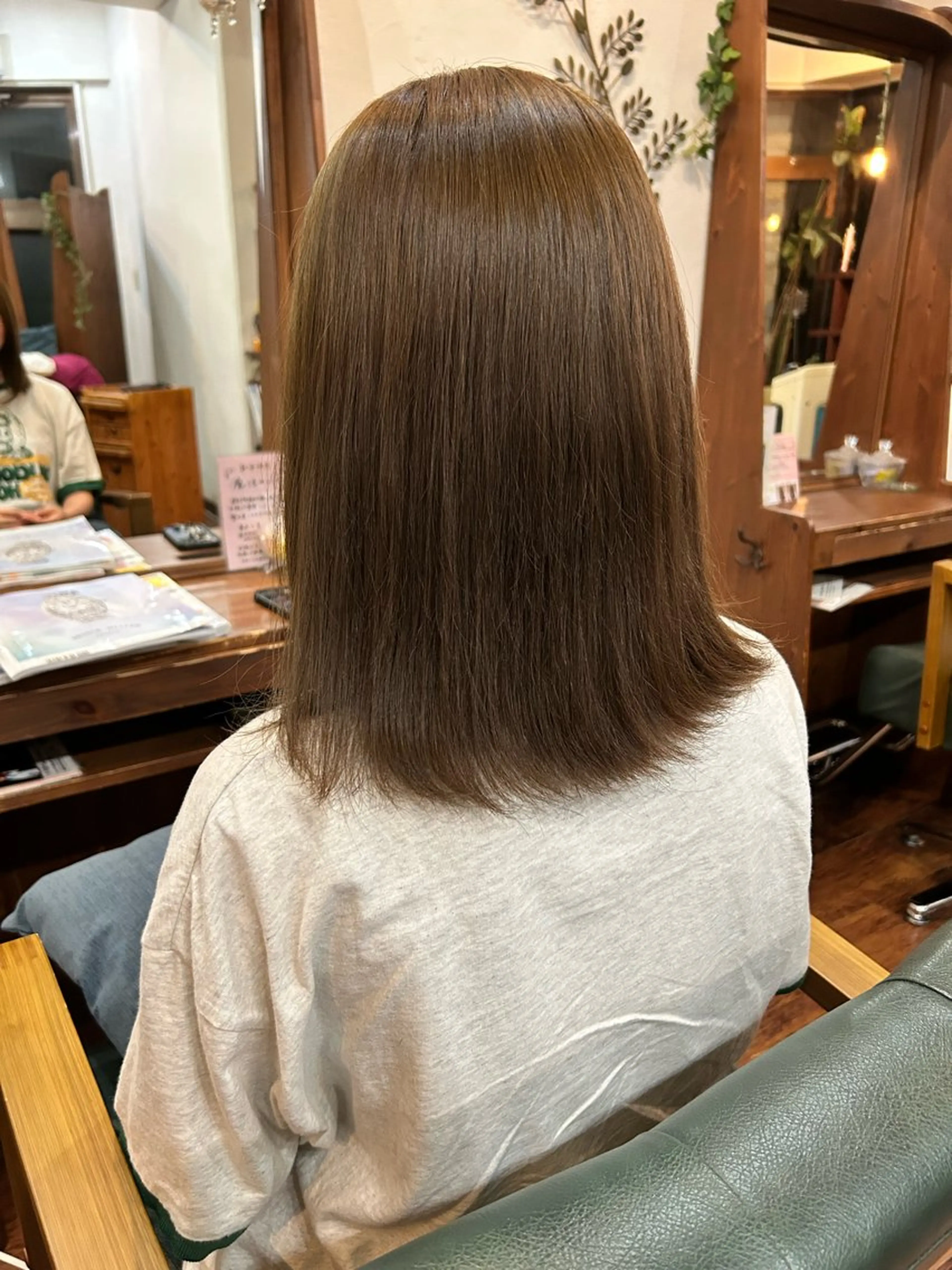 カラー ベージュカラー 透明感カラー story 増田 わかなのヘアスタイル