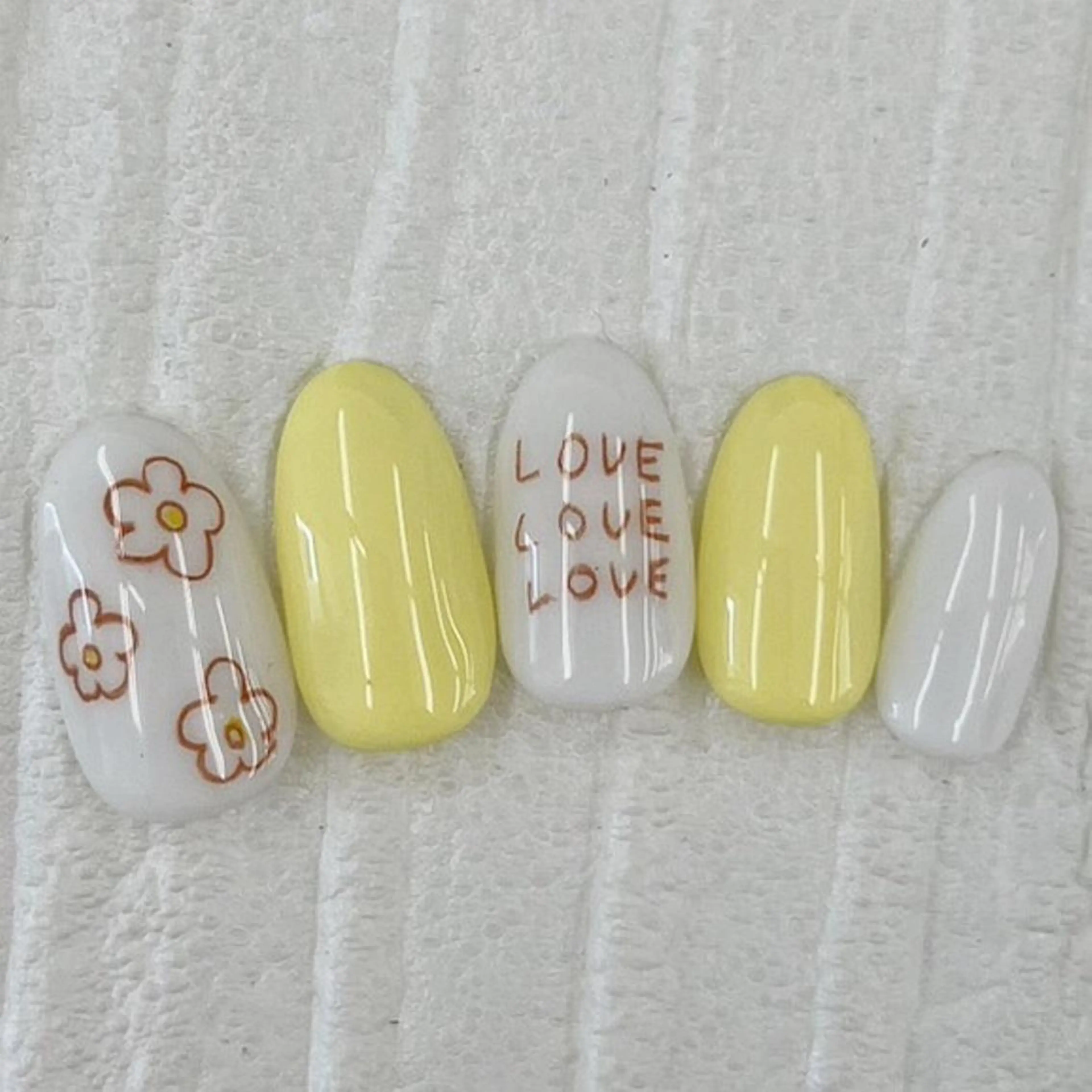 ネイル Nail salon Honey Beeのネイルデザイン