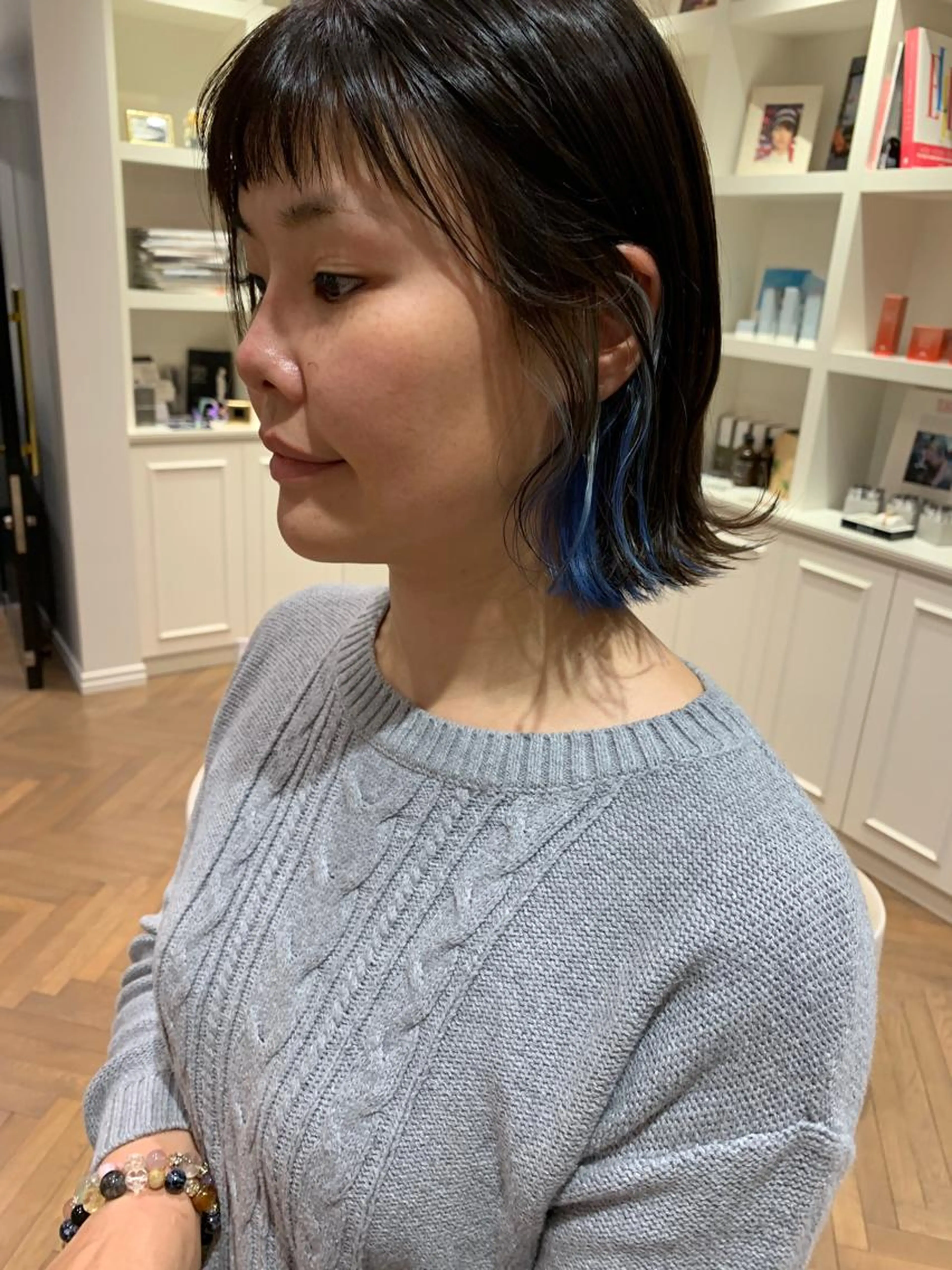 💜ポイントお洒落をしたい方必見💜ブリーチでイヤリングカラー＋トリートメントの写真