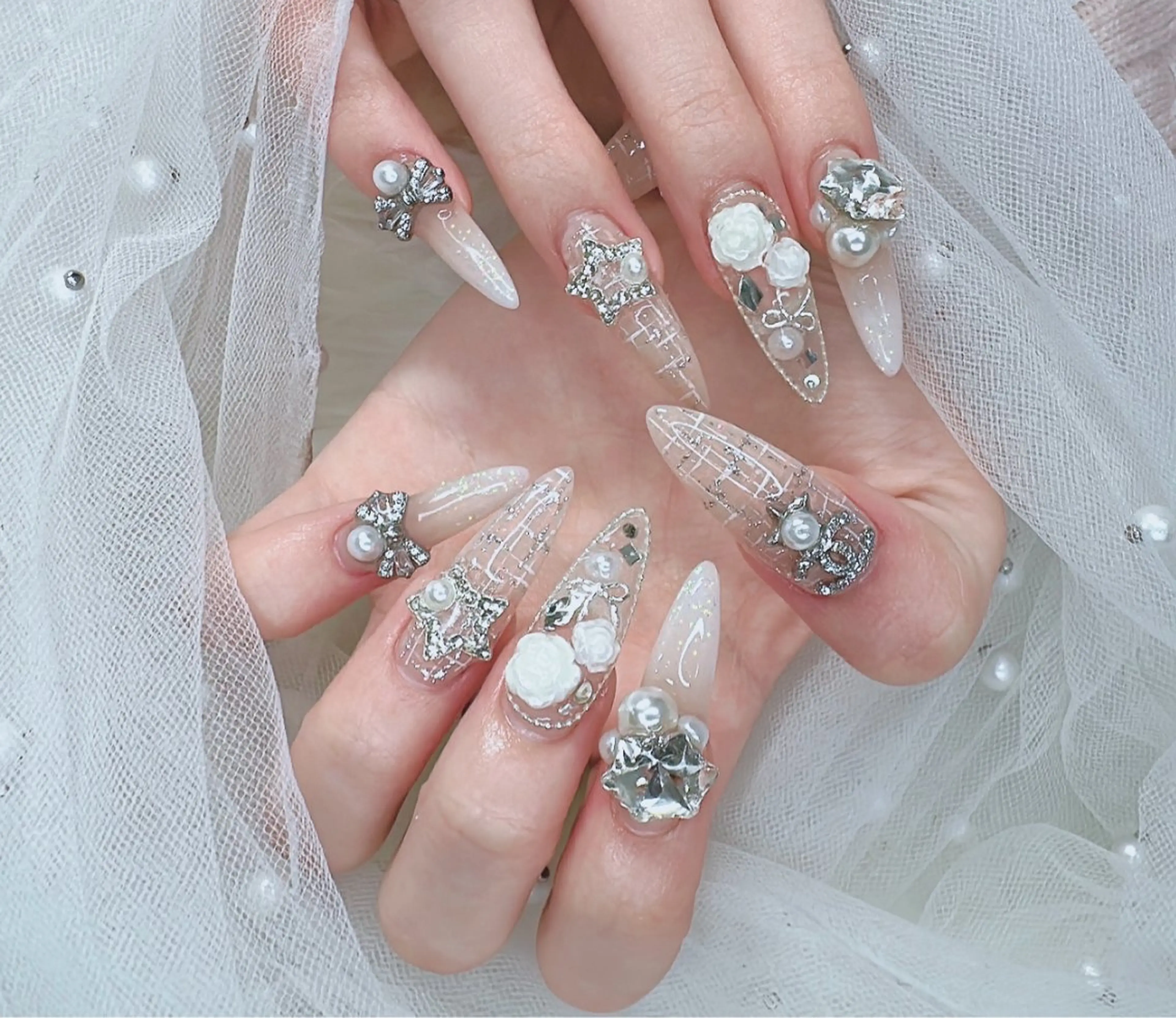 ネイル ハンドネイル フットネイル ハンドケア R salonのネイルデザイン