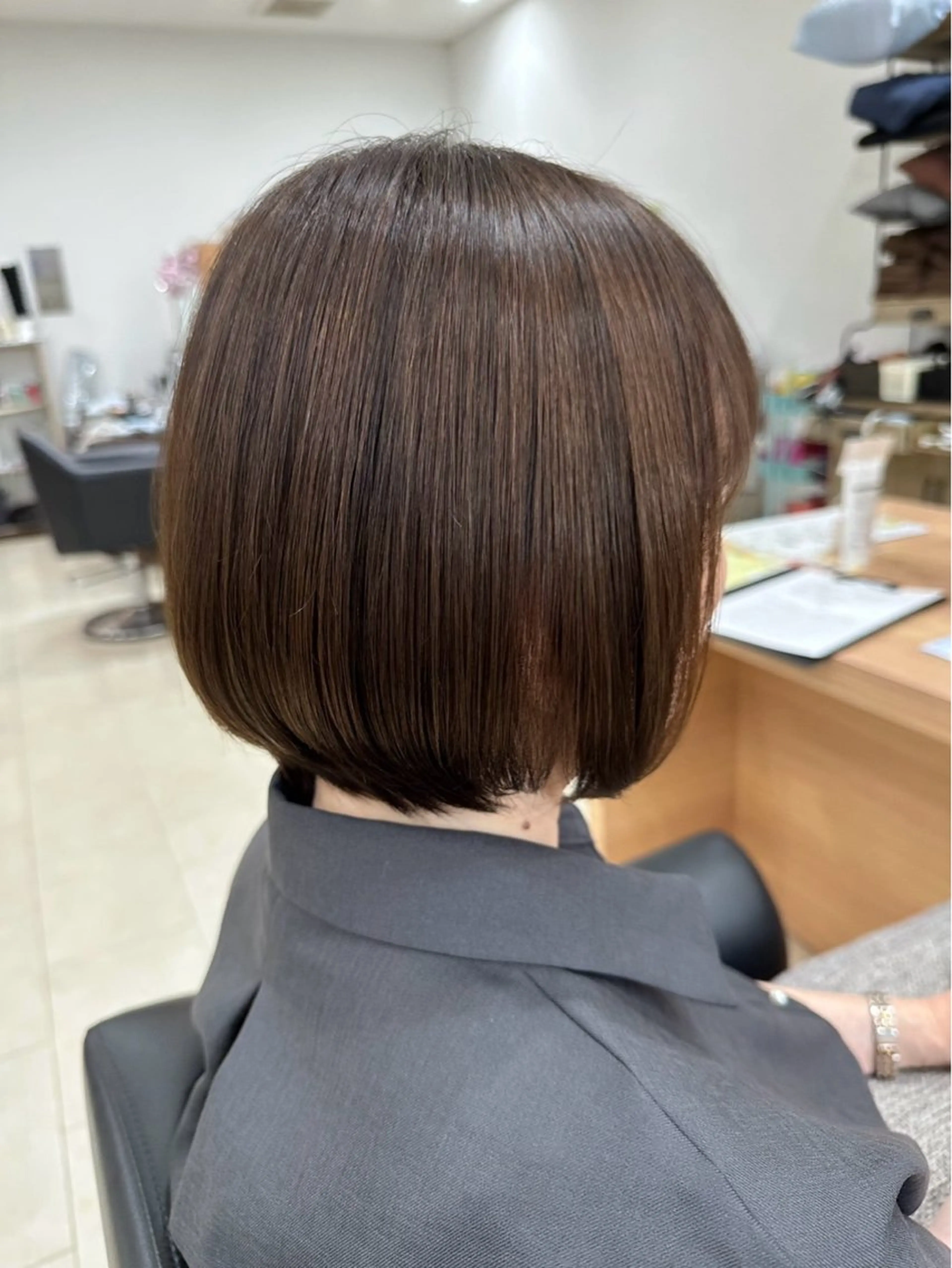 ショート ヘアカラー 垣村 艶樹のヘアスタイル