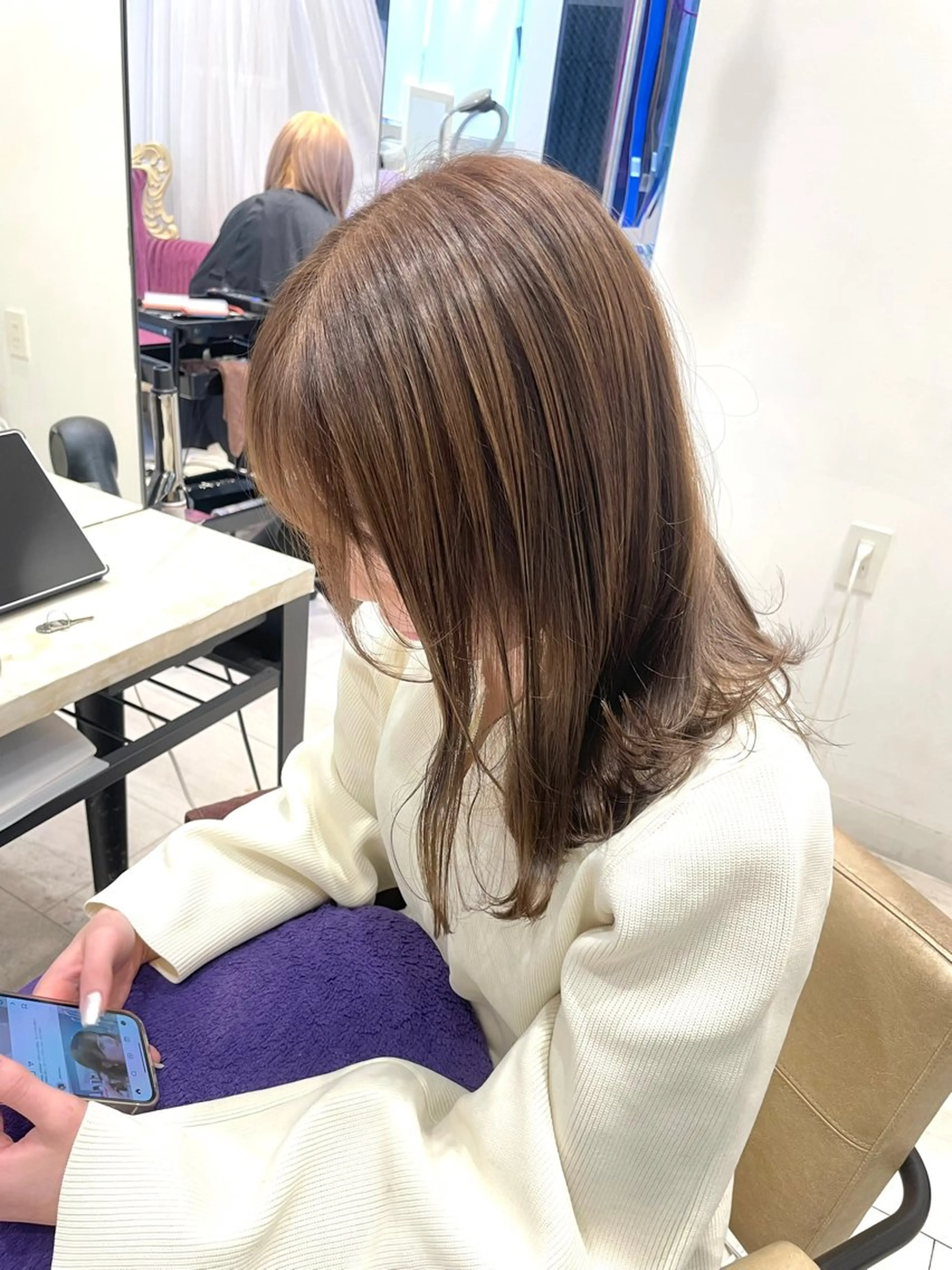 セミロング カラー ベージュカラー ブリーチ ブルーカラー ケアブリーチ 透明感カラー ハッシュカット レイヤー池袋のヘアスタイル