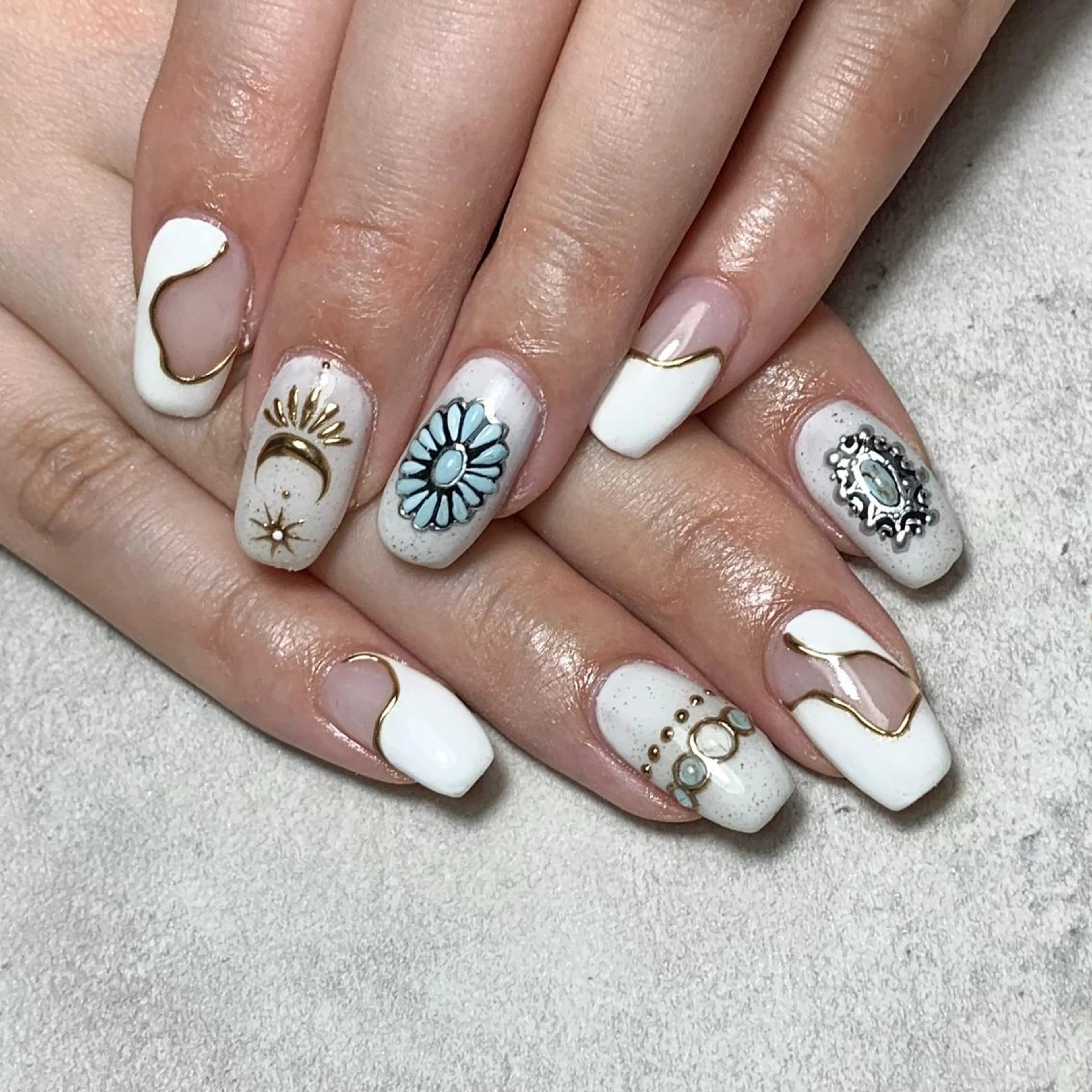 ネイル ハンドネイル atelier　FIORITURA所属・FIORITURA aiのネイルデザイン