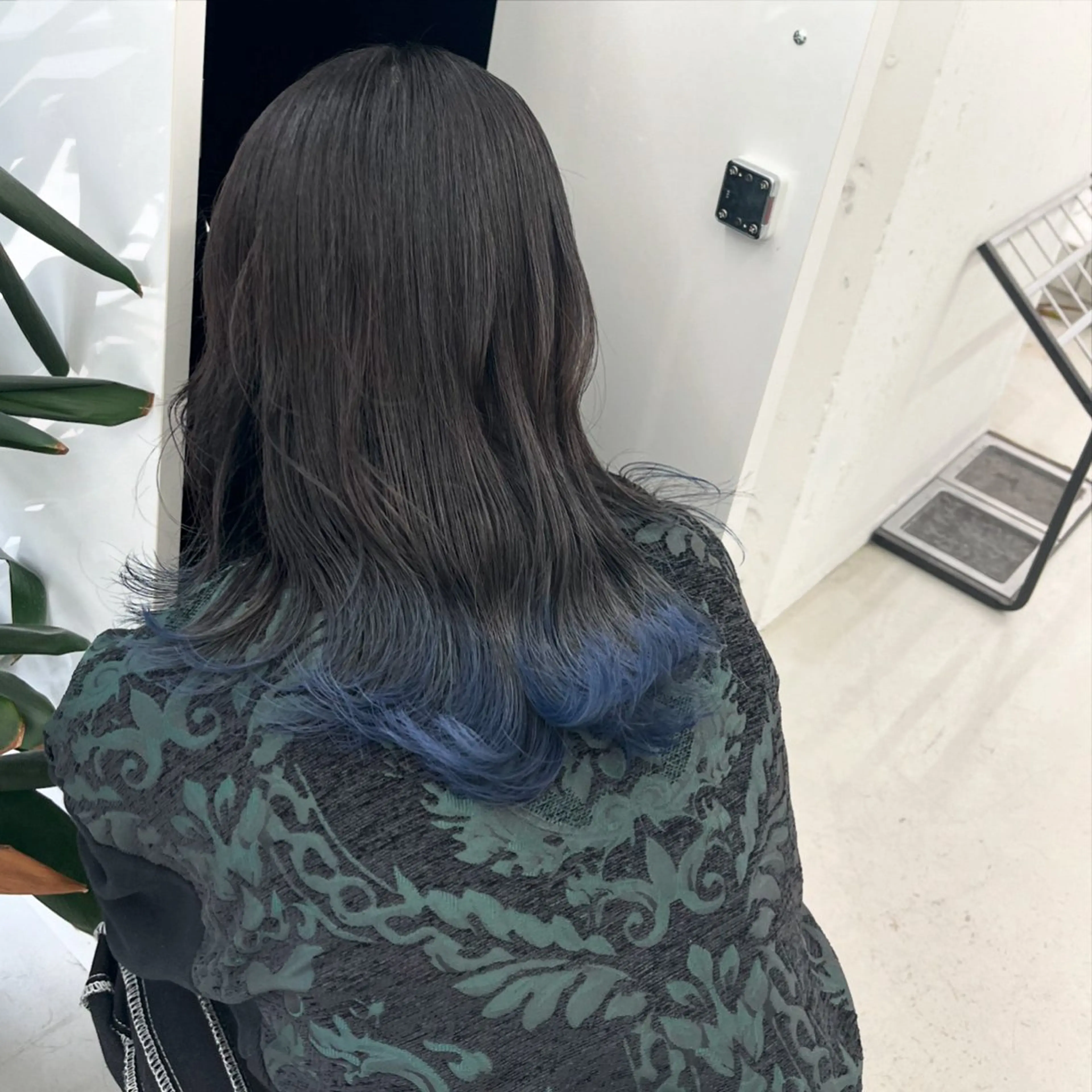 🩶最近流行裾カラー🤍裾カラー＋全体カラー🩶¥11000の写真