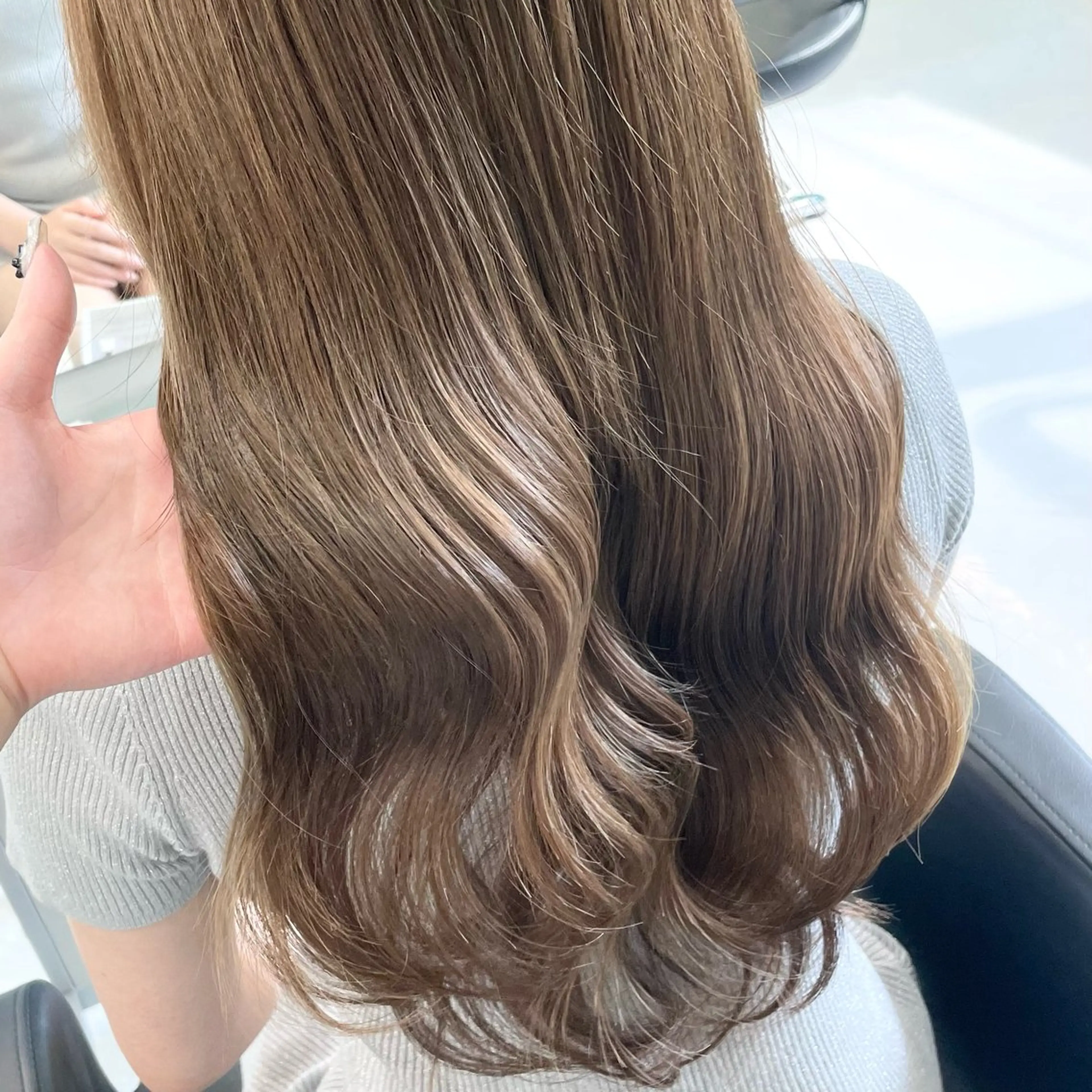 ロング カラー ベージュカラー ヘーゼル ヘアカラー トリートメント Natsuki‎🤍 透明感×艶カラー🫧のヘアスタイル