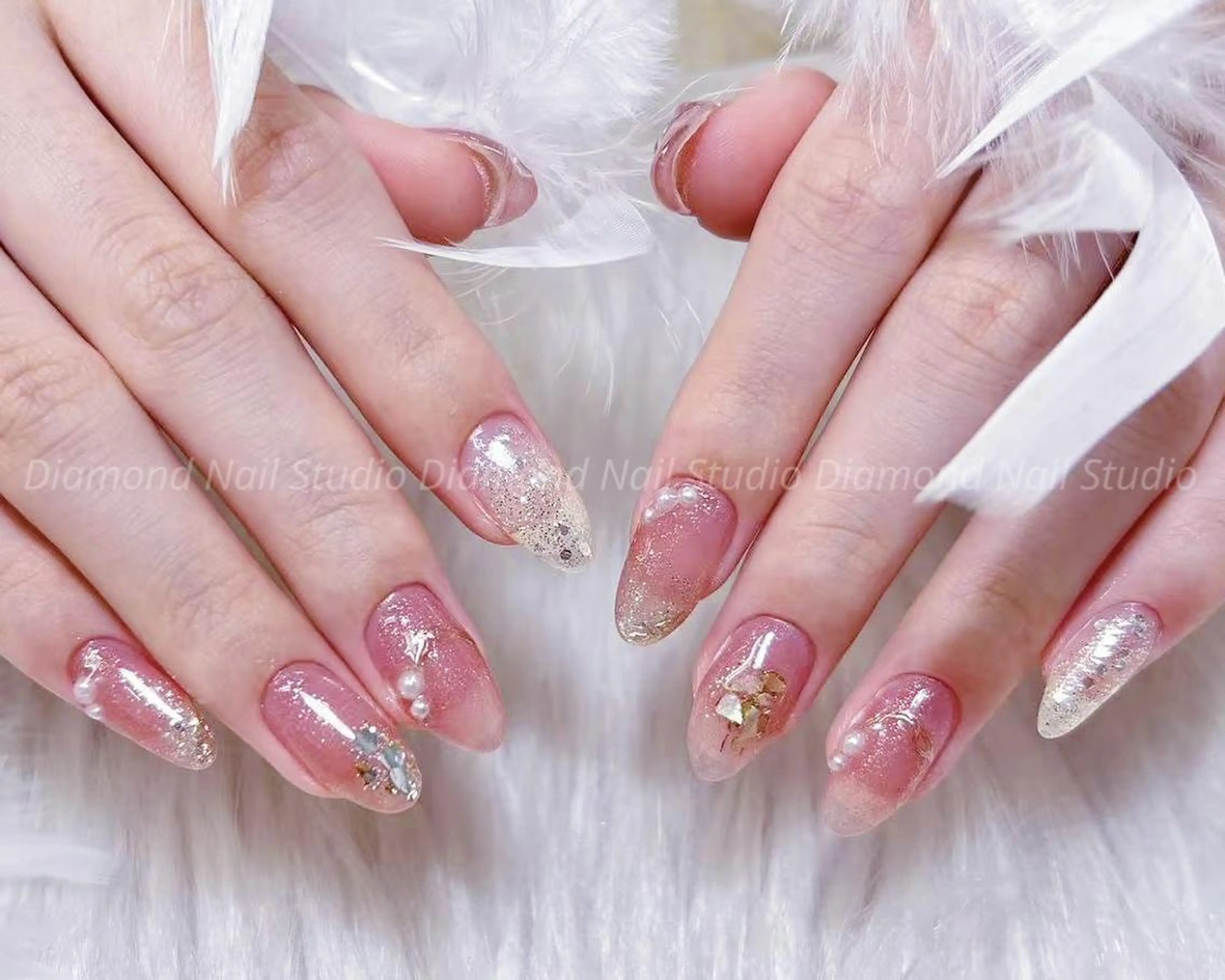 ネイル アートネイル オーロラネイル フラッシュネイル ガーリー キラキラネイル ハンドネイル diamond ♥のネイルデザイン