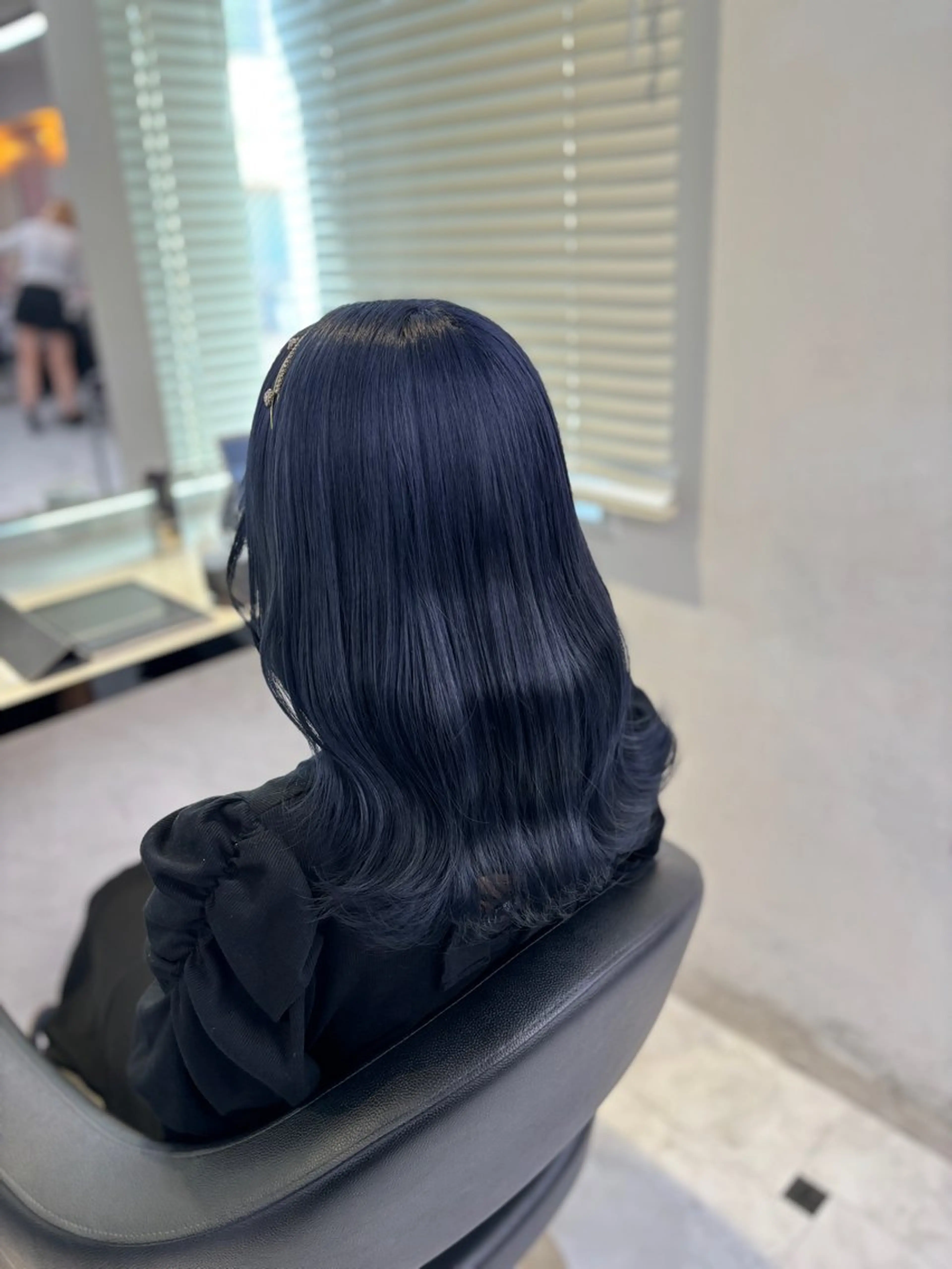 ロング カラー ブリーチ ブルーカラー 透明感カラー ダブルカラー 韓国風カラー ヘアカラー 💙ハイトーン韓国風 色白ヘア💙manaのヘアスタイル