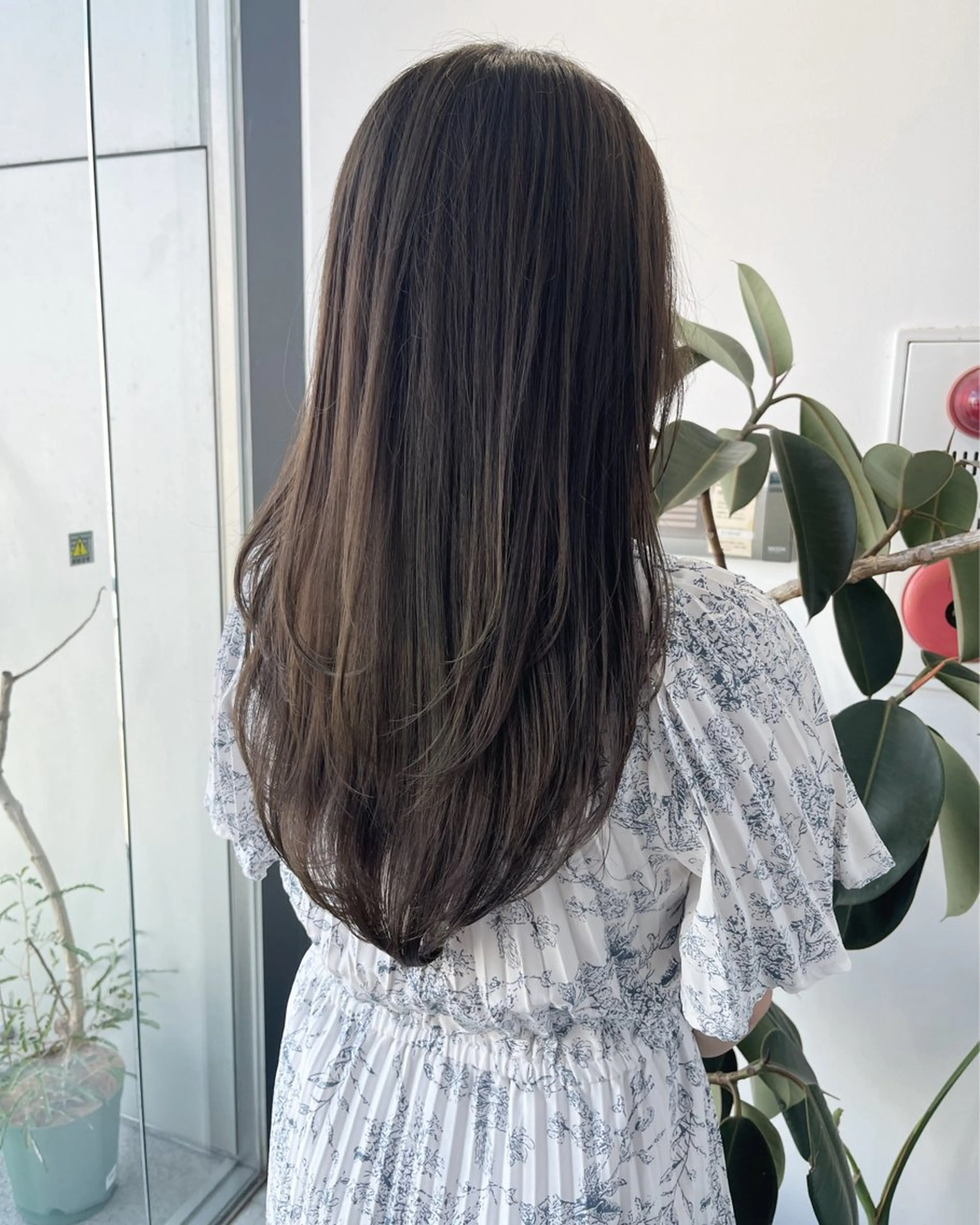 ロング カラー パーマ ヘアアレンジ ヘアカラー トリートメント ヘアセット 透明感/オリーブ/ グレージュ/YUKAのヘアスタイル