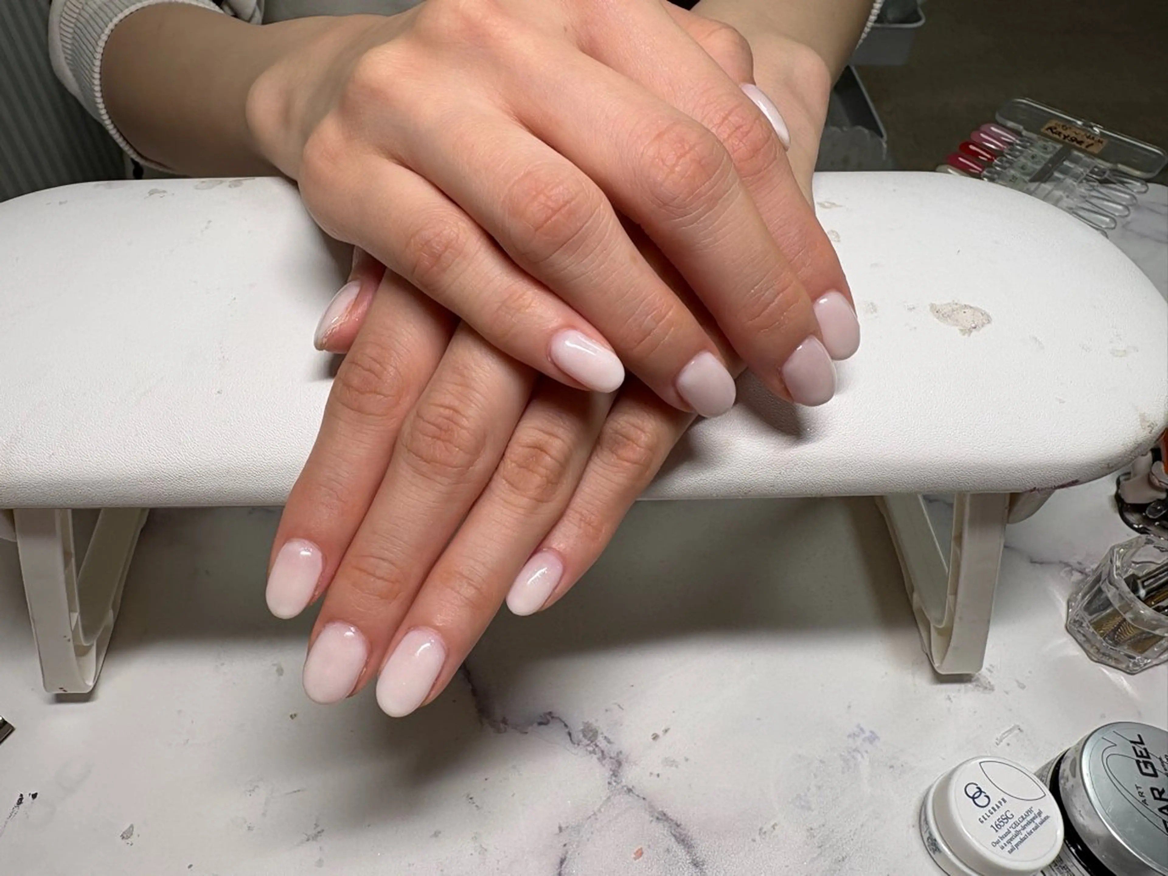 ネイル ハンドネイル Chiara 長さだしのネイルデザイン