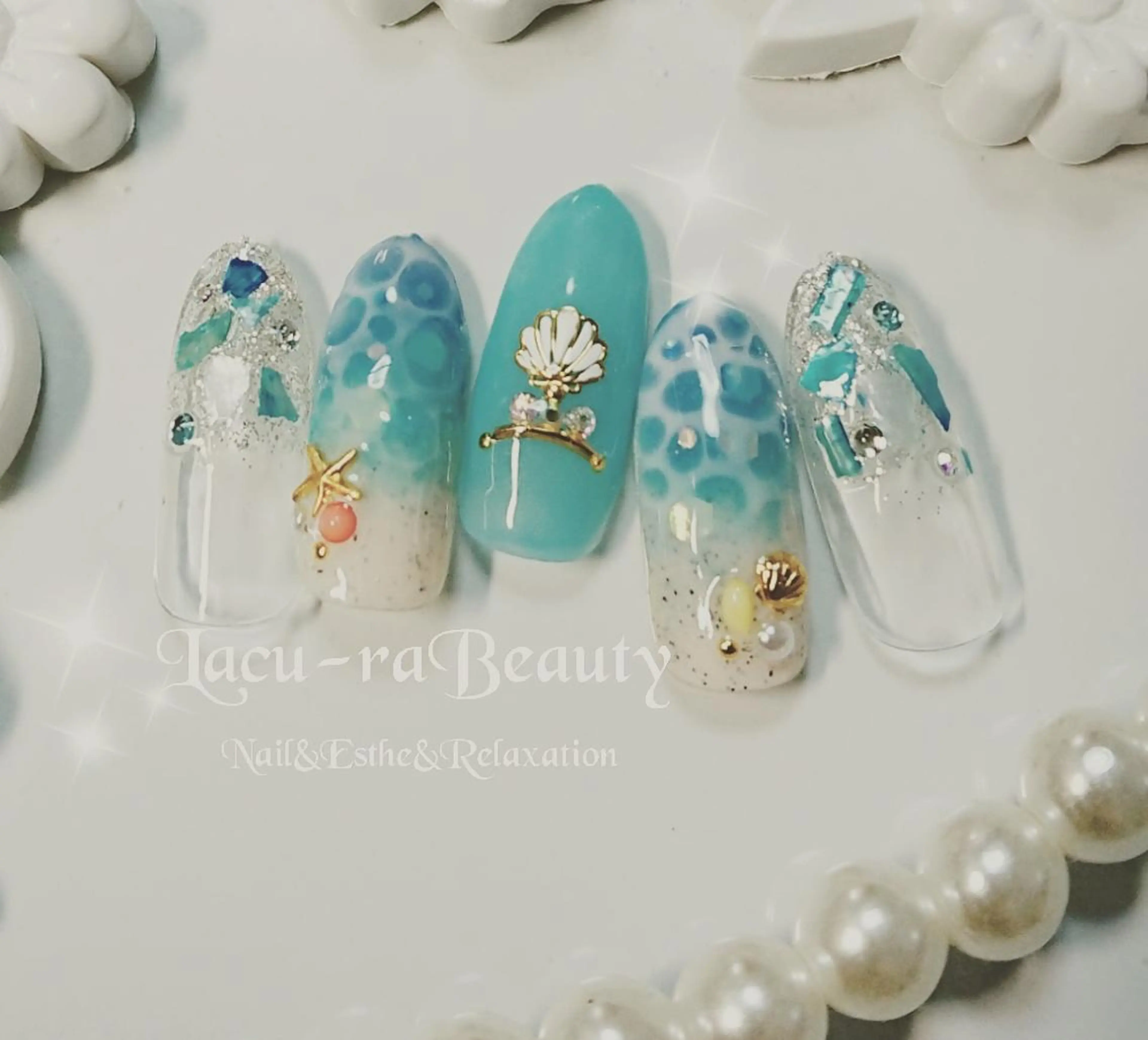 ネイル 小顔と腸の専門店 ラクーラビューティのエステ・リラクイメージ