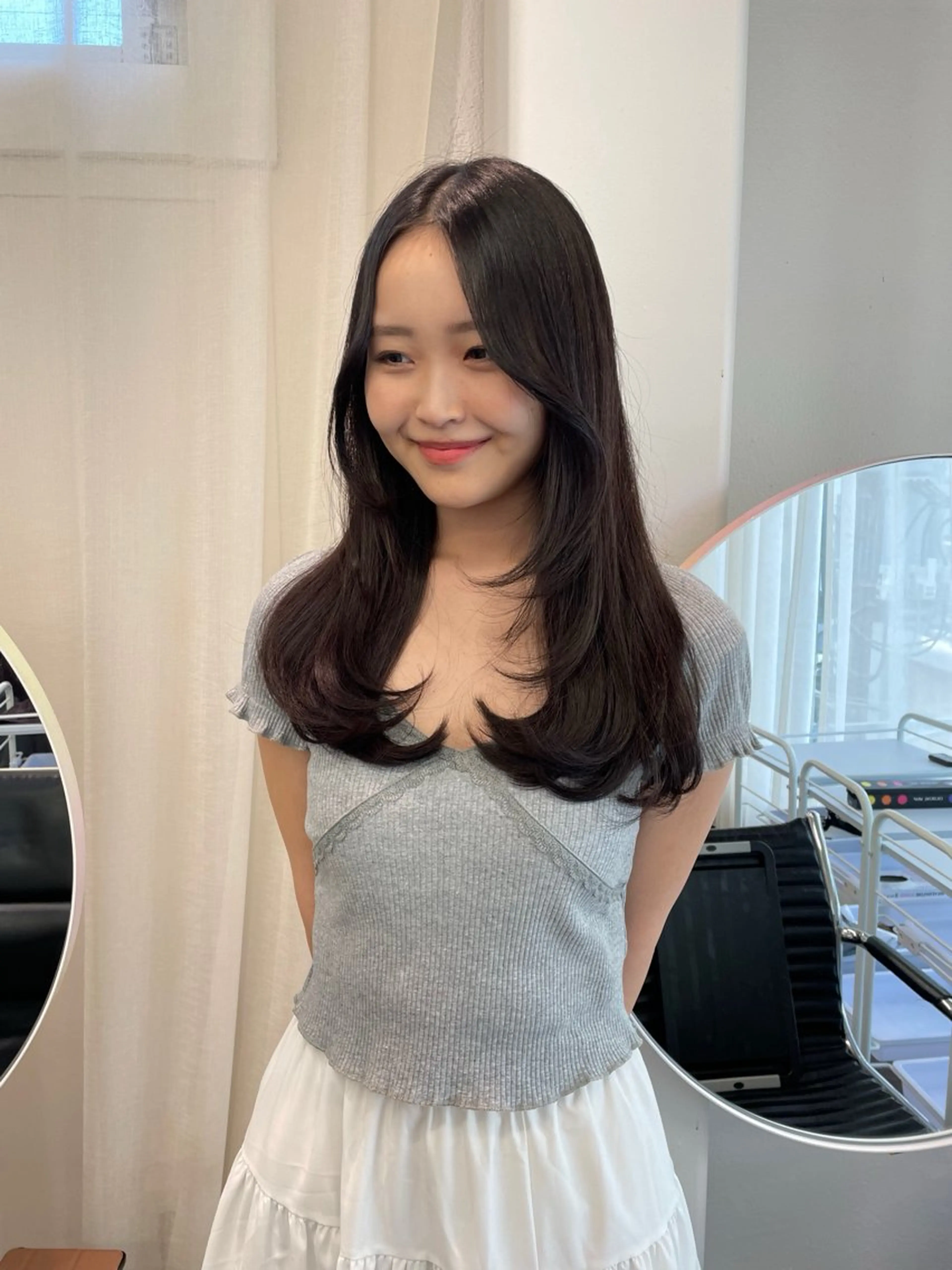 ロング カラー 韓国風ヘア レイヤーカット カット ヘアカラー トリートメント レイヤーカット🎀 kanaのエステ・リラクイメージ