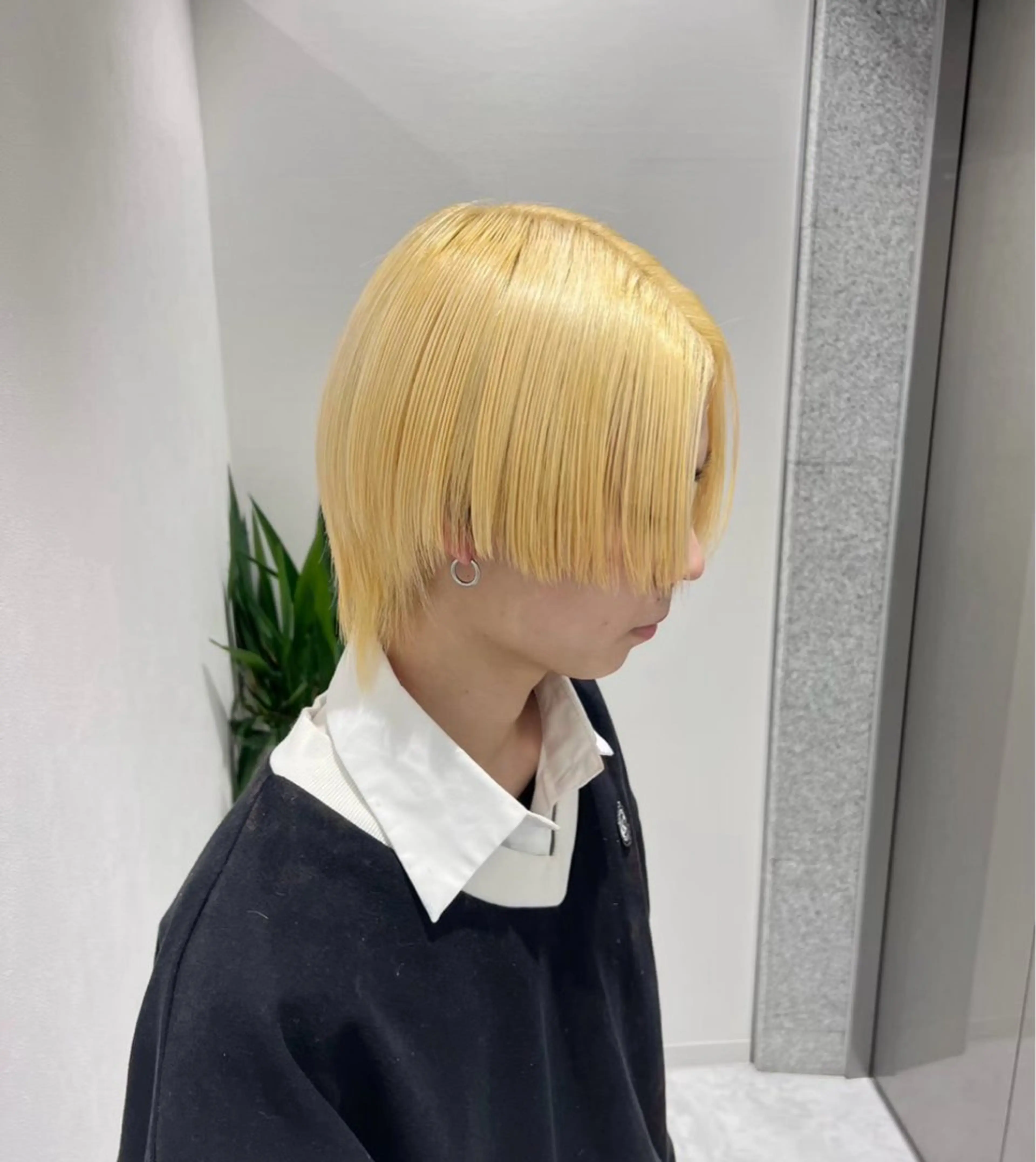 ショート カラー ヘアアレンジ メンズ 🩵ダメージレス艶感 ハイトーン🩷のヘアスタイル