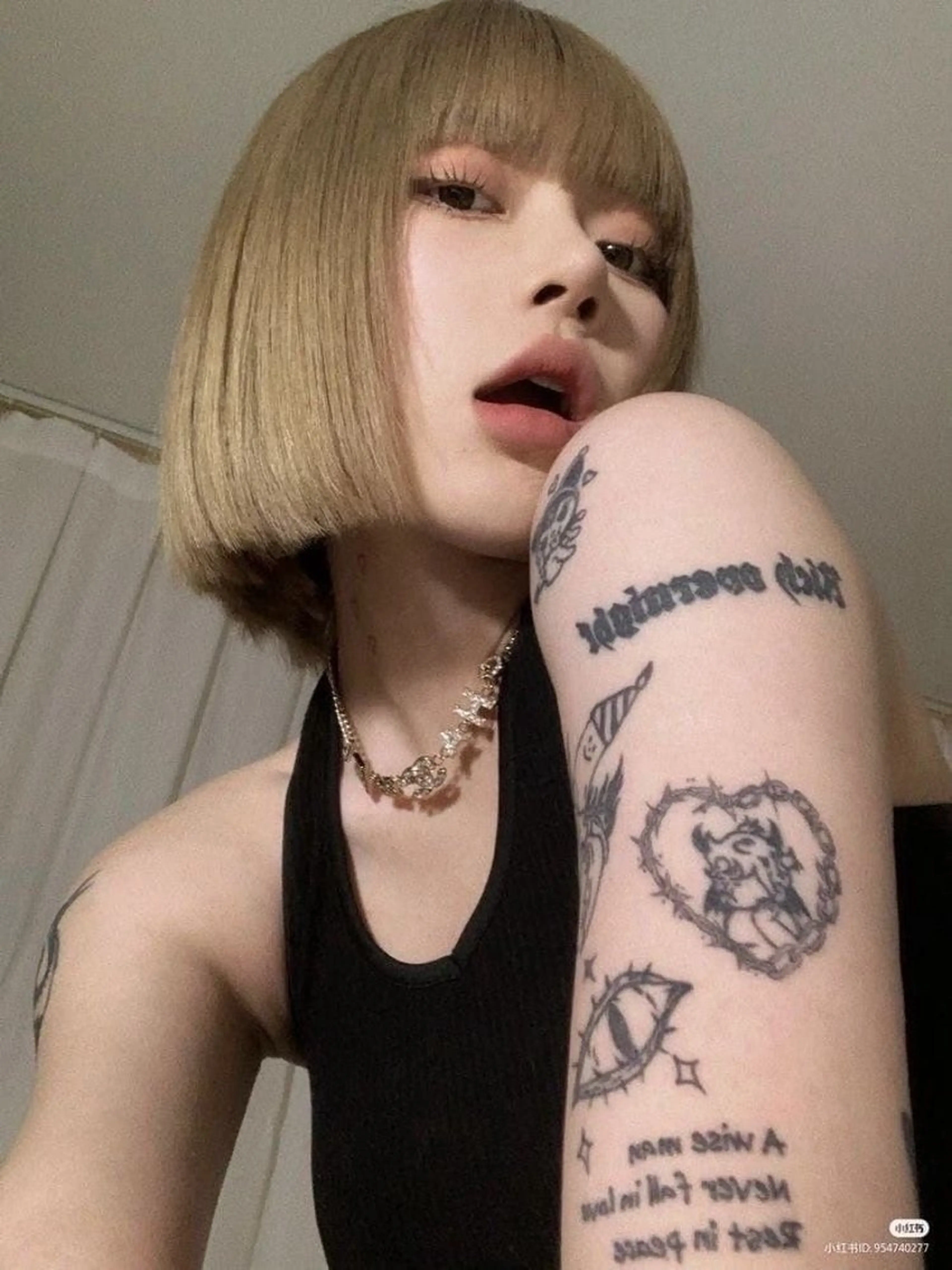 ロング ヘアカラー ヘアセット 艶髪ハイトーンカラー 渋谷🎀ririkaのヘアスタイル