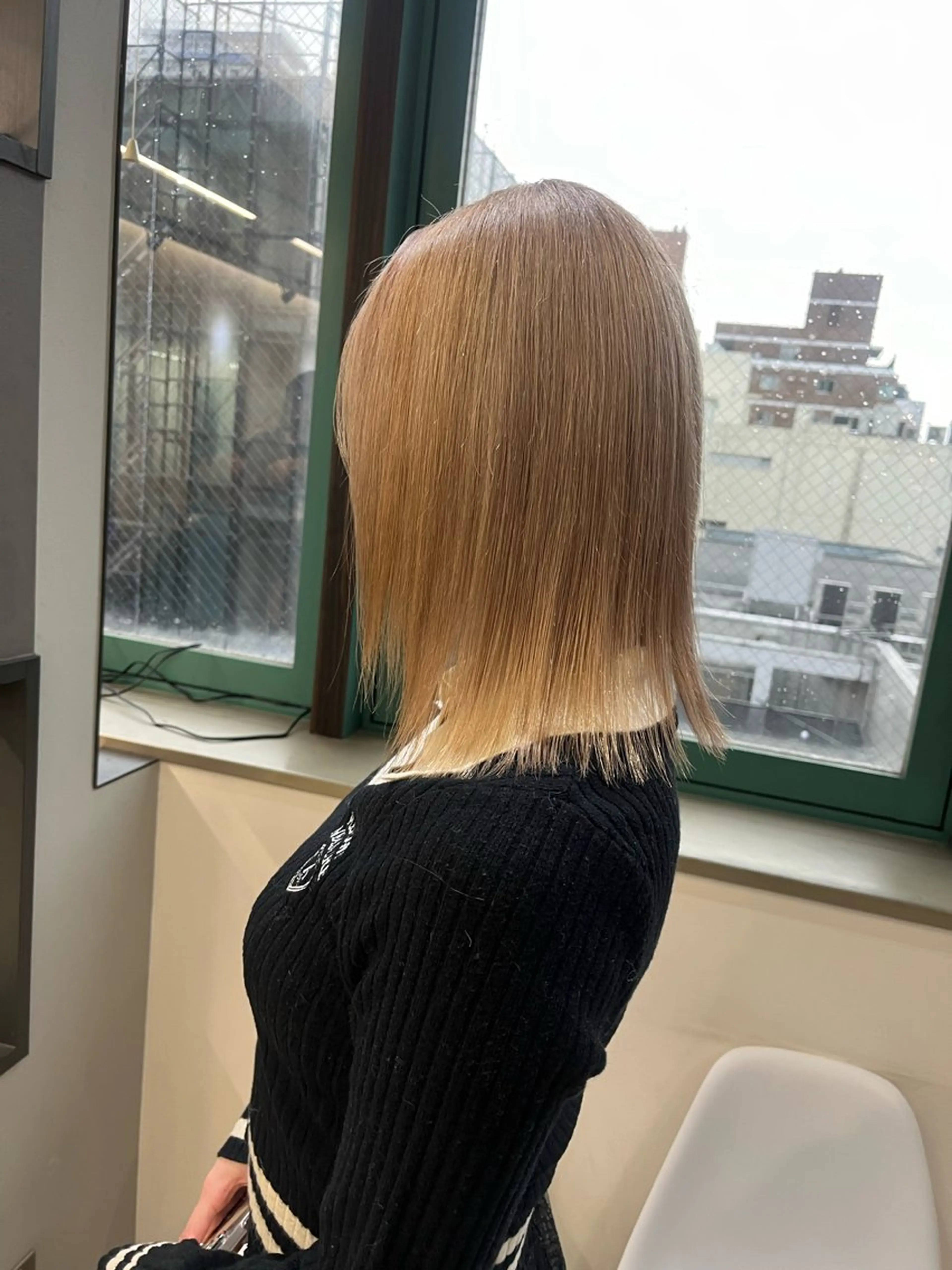 ミディアム カラー ユイ☆ハイトーン ☆ブリーチデザインのヘアスタイル