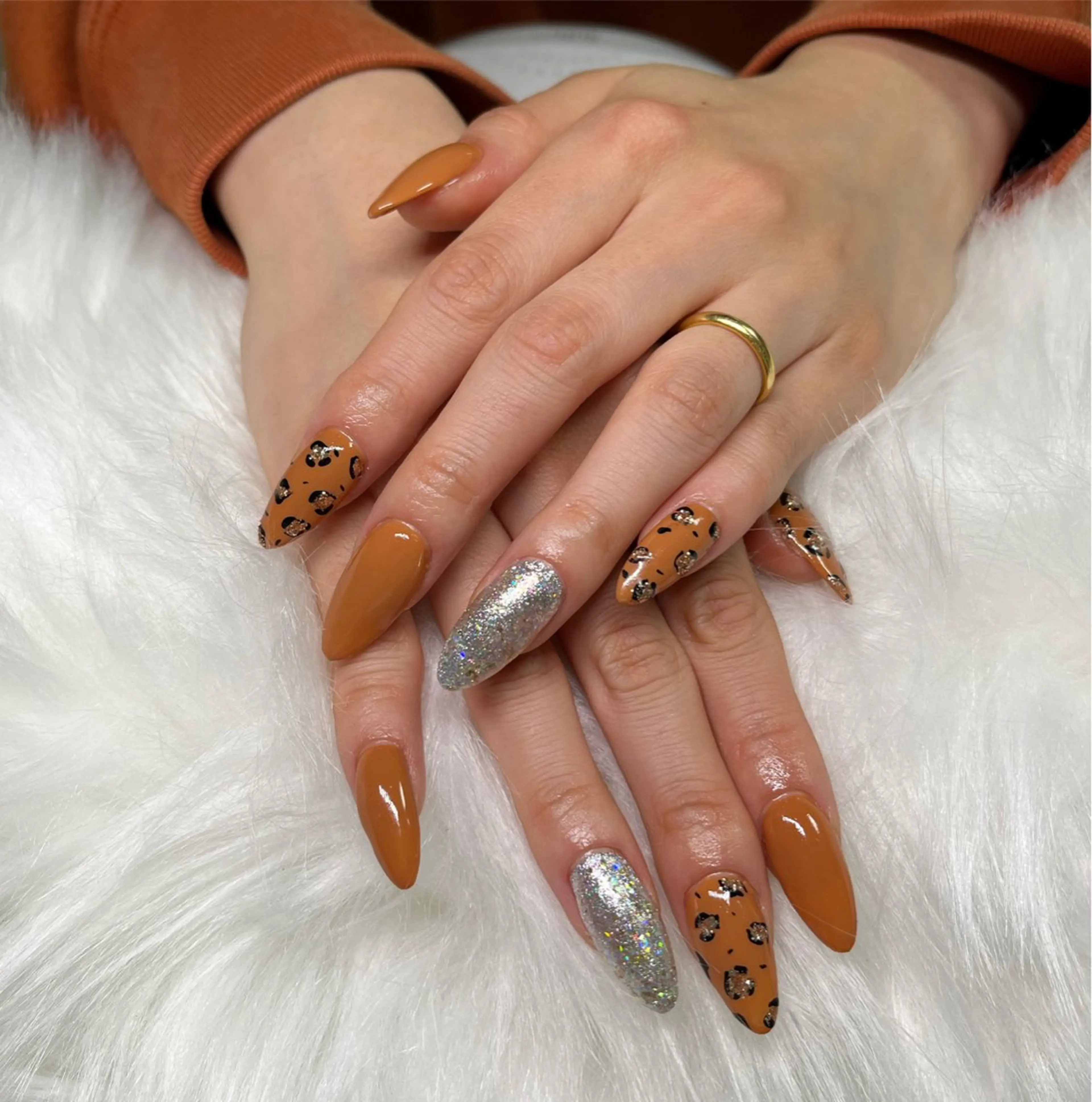 ネイル アニマル柄 キラキラネイル ラメ(グリッター) ハンドネイル 🏠自宅 サロン💅natsuのネイルデザイン