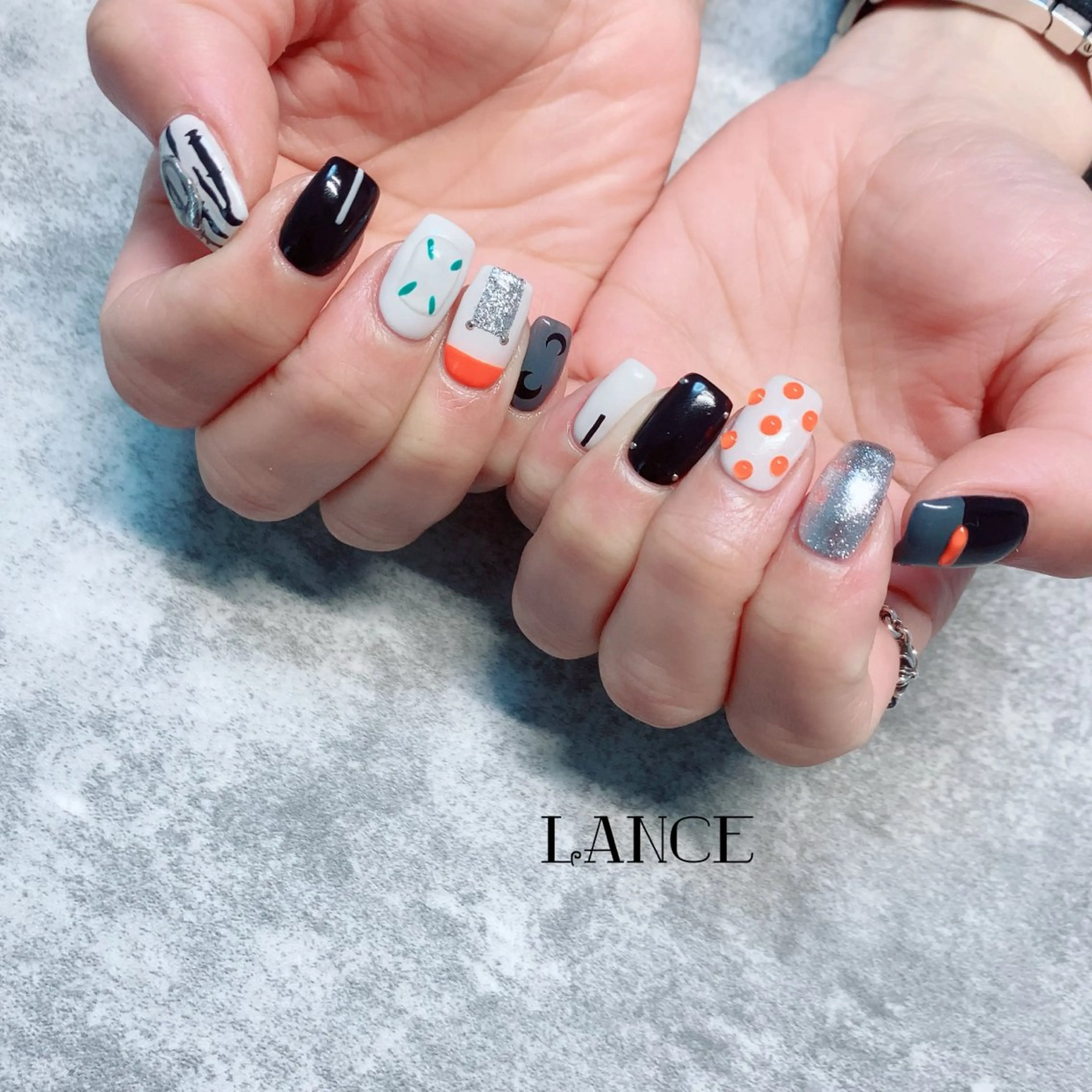 ネイル オーロラネイル フレンチネイル グラデーション キラキラネイル 韓国ネイル ハンドネイル Lance nailのネイルデザイン