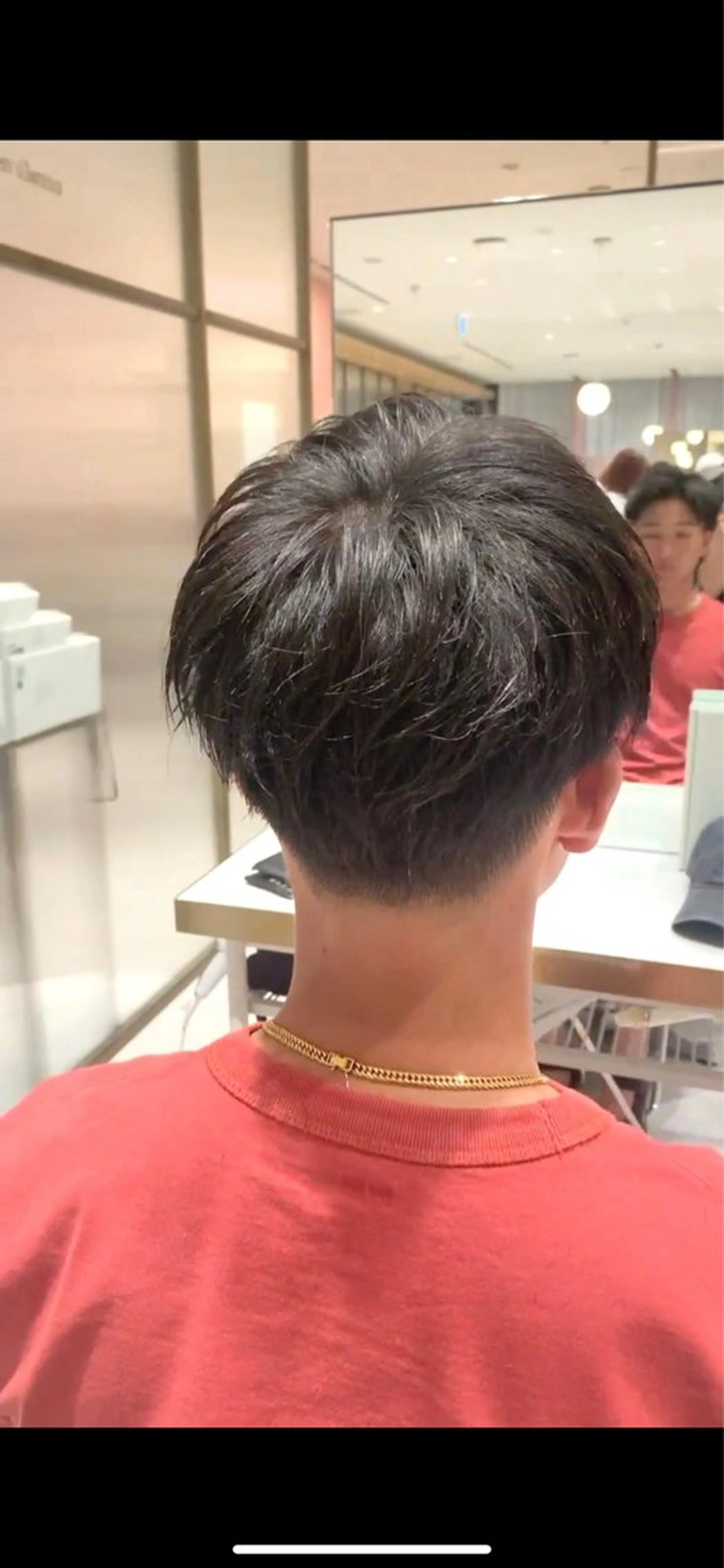 メンズ センターパート マッシュ メンズパーマ メンズツイストパーマ 刈り上げ 韓国ヘア/レイヤー/ 顔まわり/りょーとのヘアスタイル