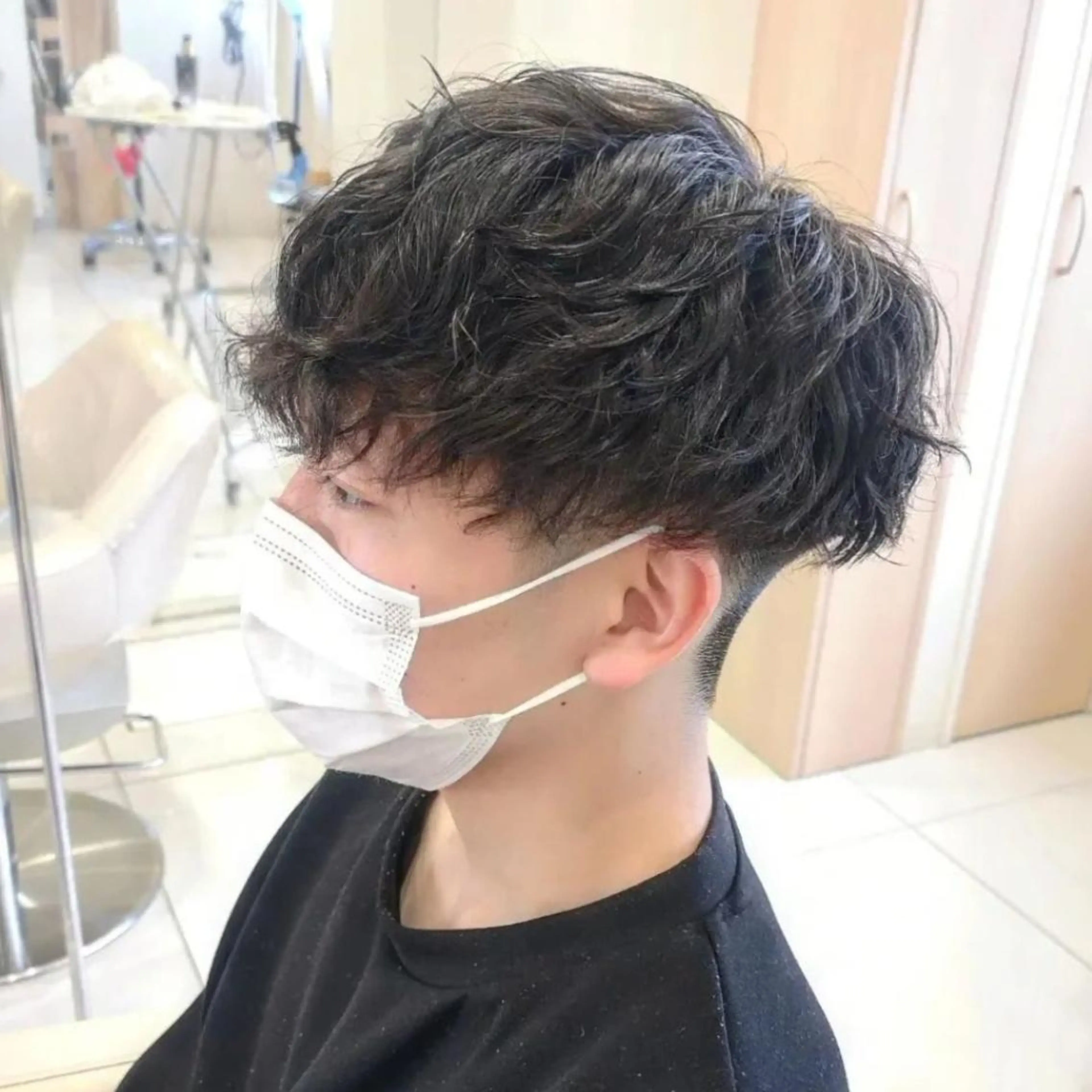 メンズ パーマ 渡辺 愛枝/艶カラー🩵のヘアスタイル