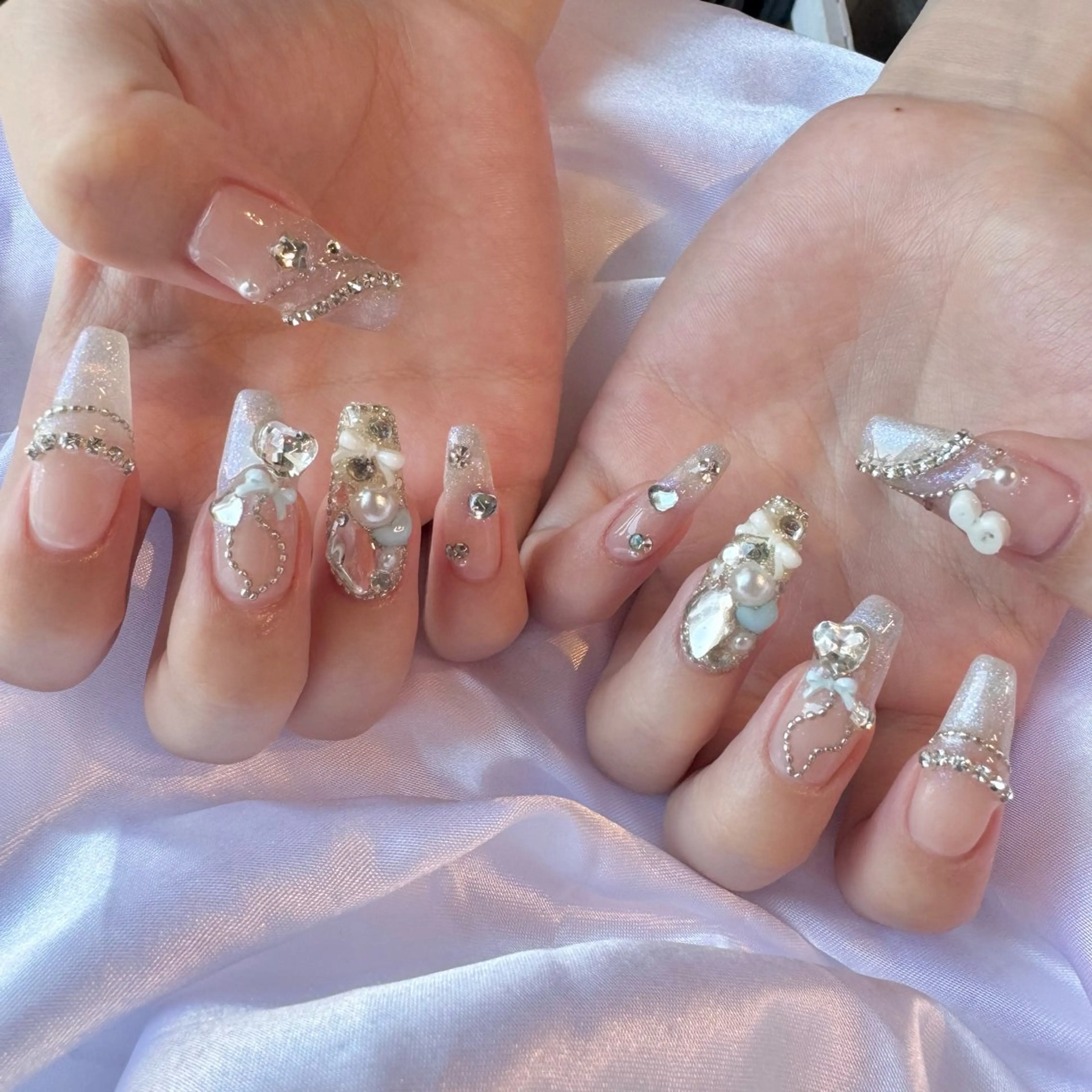 ネイル ガーリー ハンドネイル nail salon e'mu💐のネイルデザイン