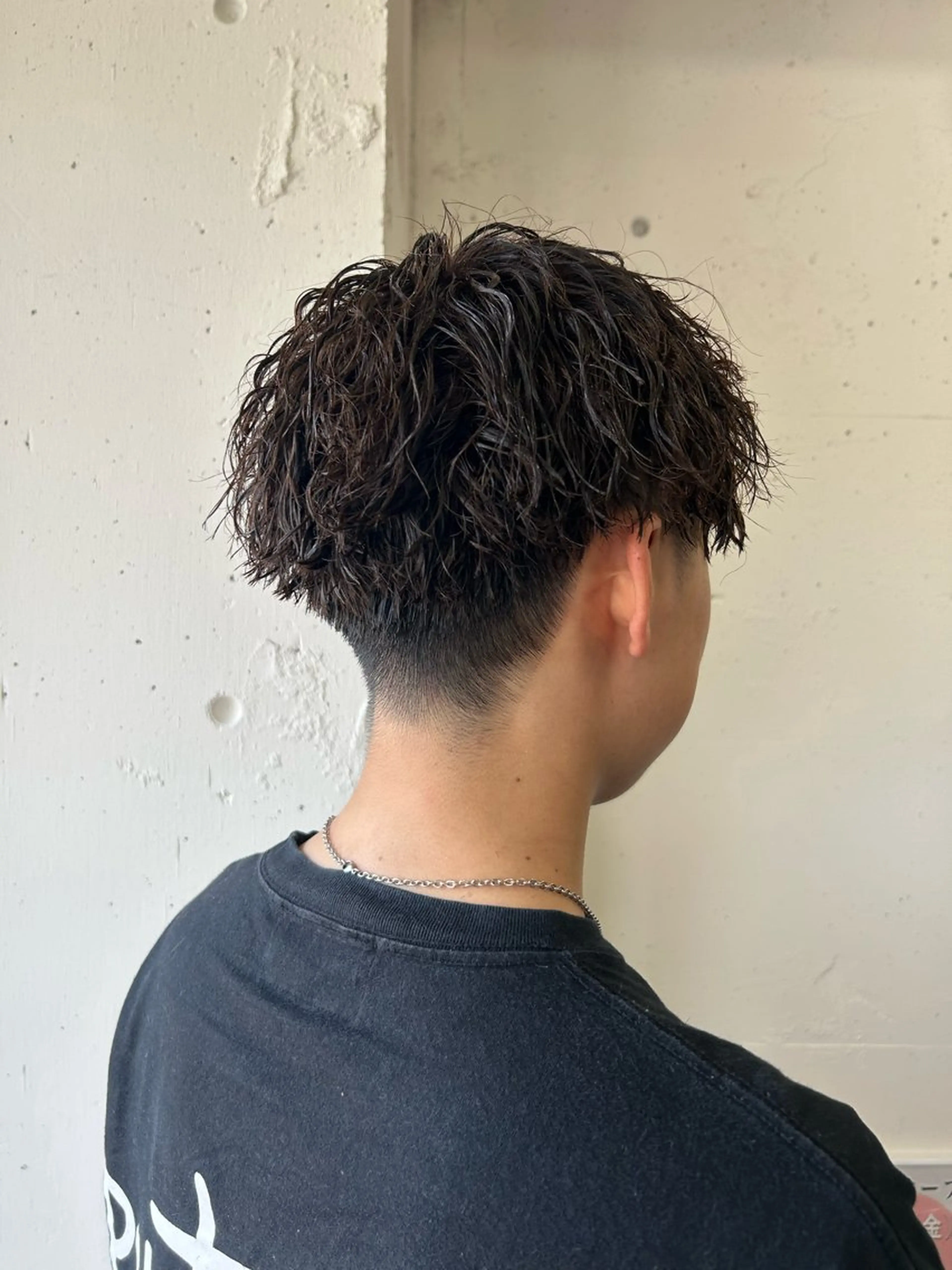 パーマ メンズ メンズパーマ メンズツイストパーマ ツイストパーマ 狭間 千晴のヘアスタイル