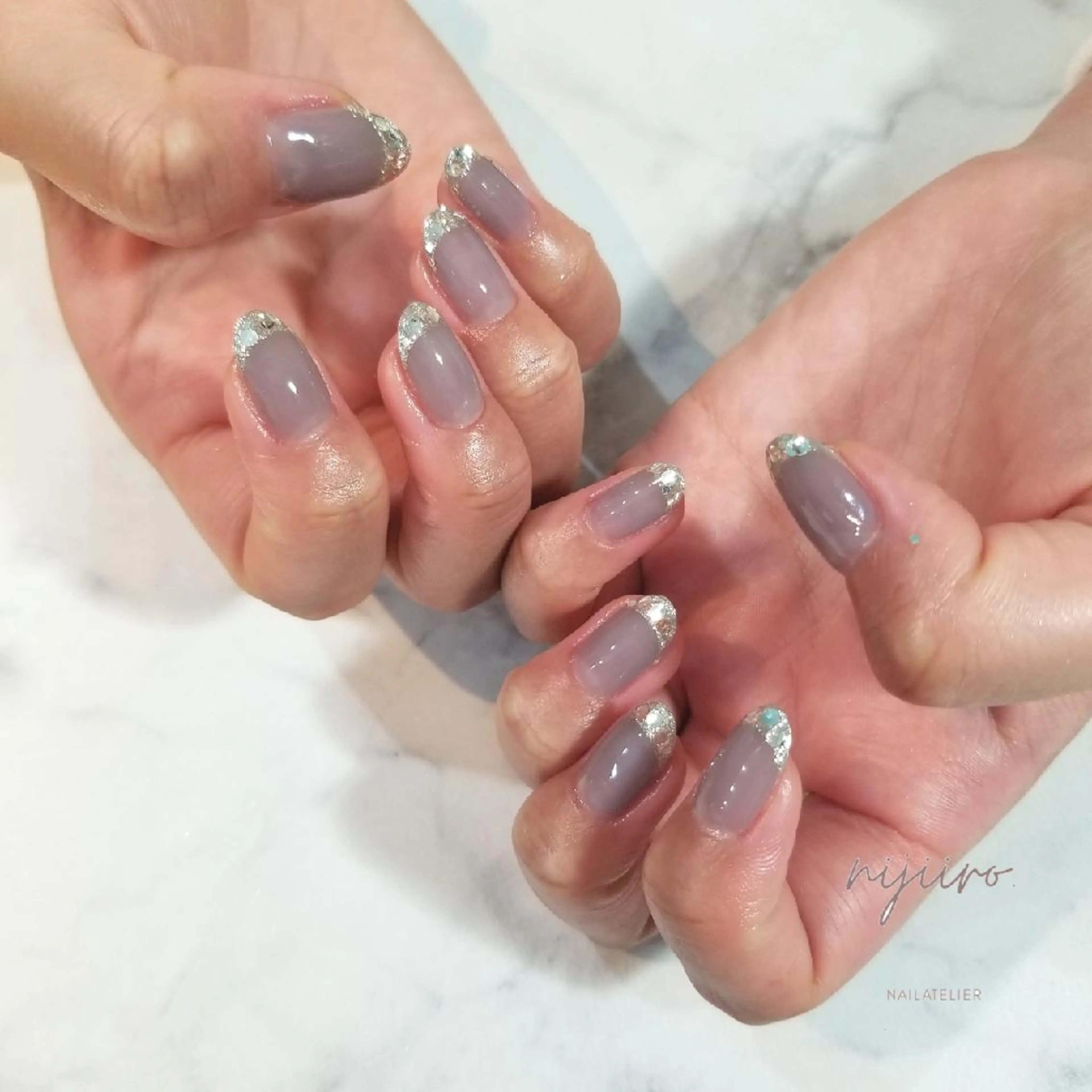 ネイル フレンチネイル ガラスフレンチ ハンドネイル nailatelier nijiiro.所属・nijiiro🌈 サトウのネイルデザイン