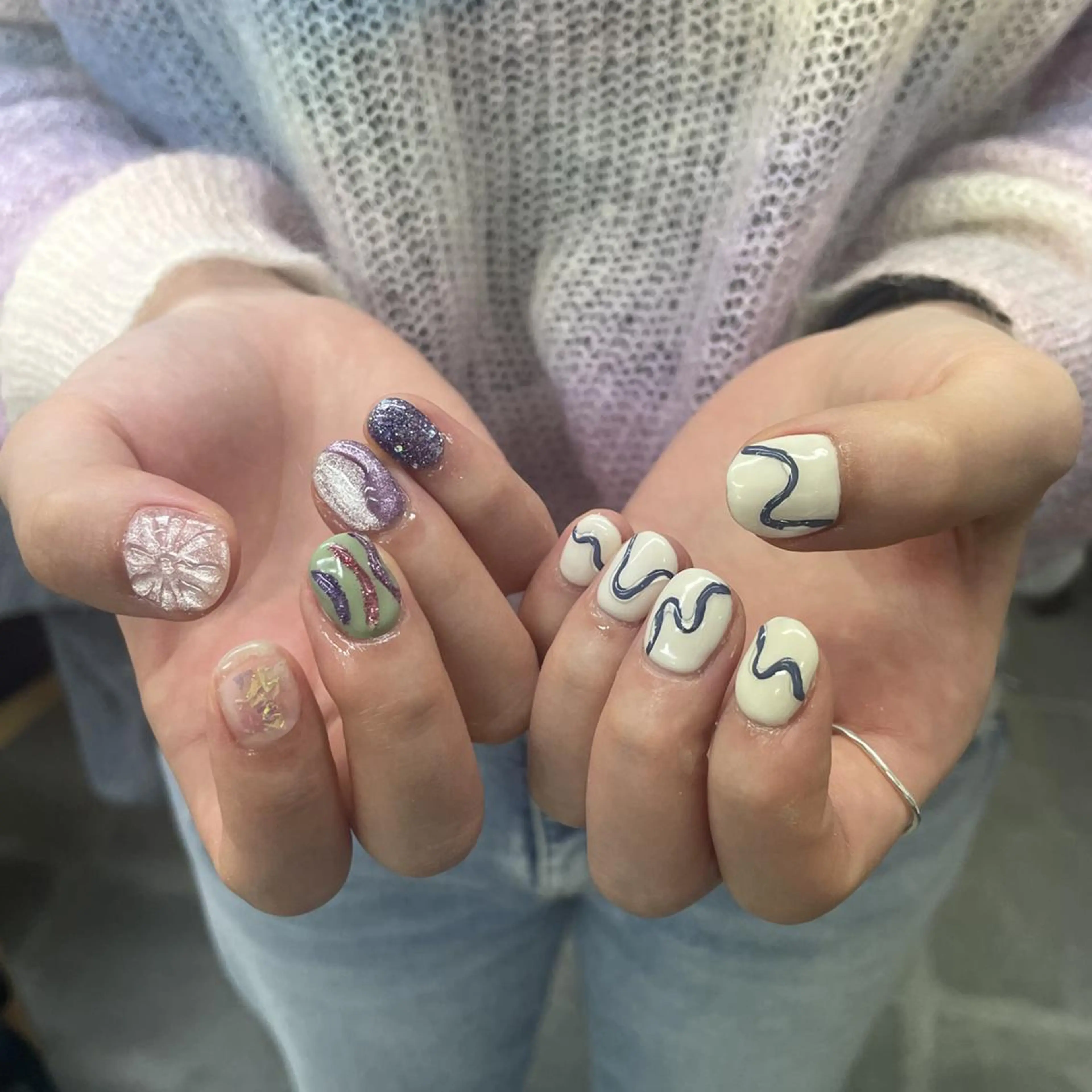 ネイル アートネイル べっ甲ネイル ジェルネイル グリーン キラキラネイル nailstudio eviz新宿店のネイルデザイン