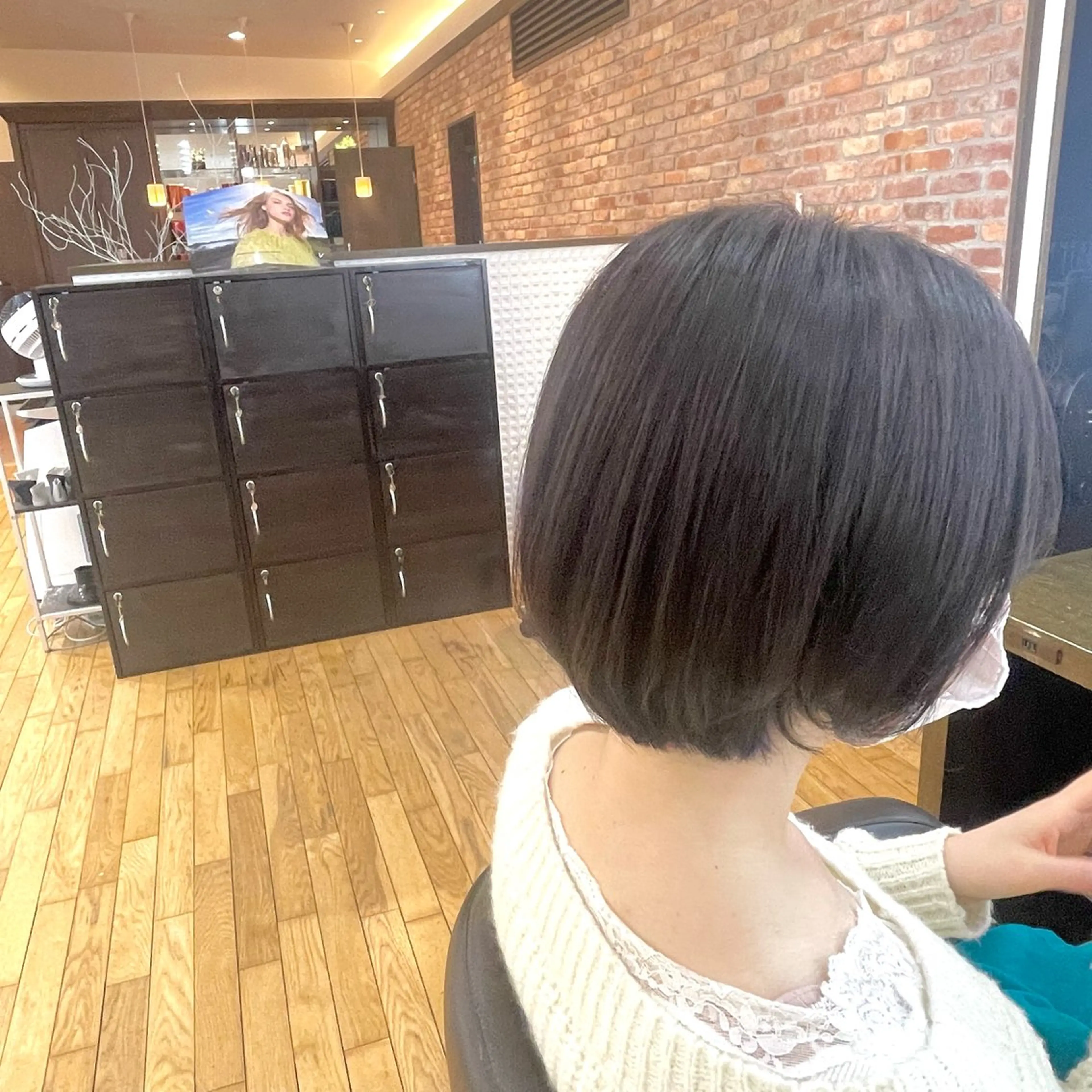 ショート カラー ブラウンカラー ショートヘア 濱口 由華のヘアスタイル